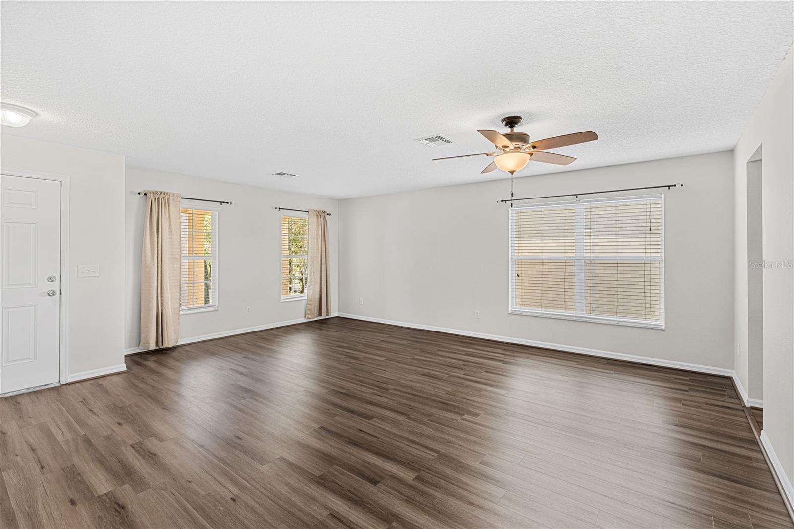 1015 SENECA FALLS DR, ORLANDO, FL, 32828