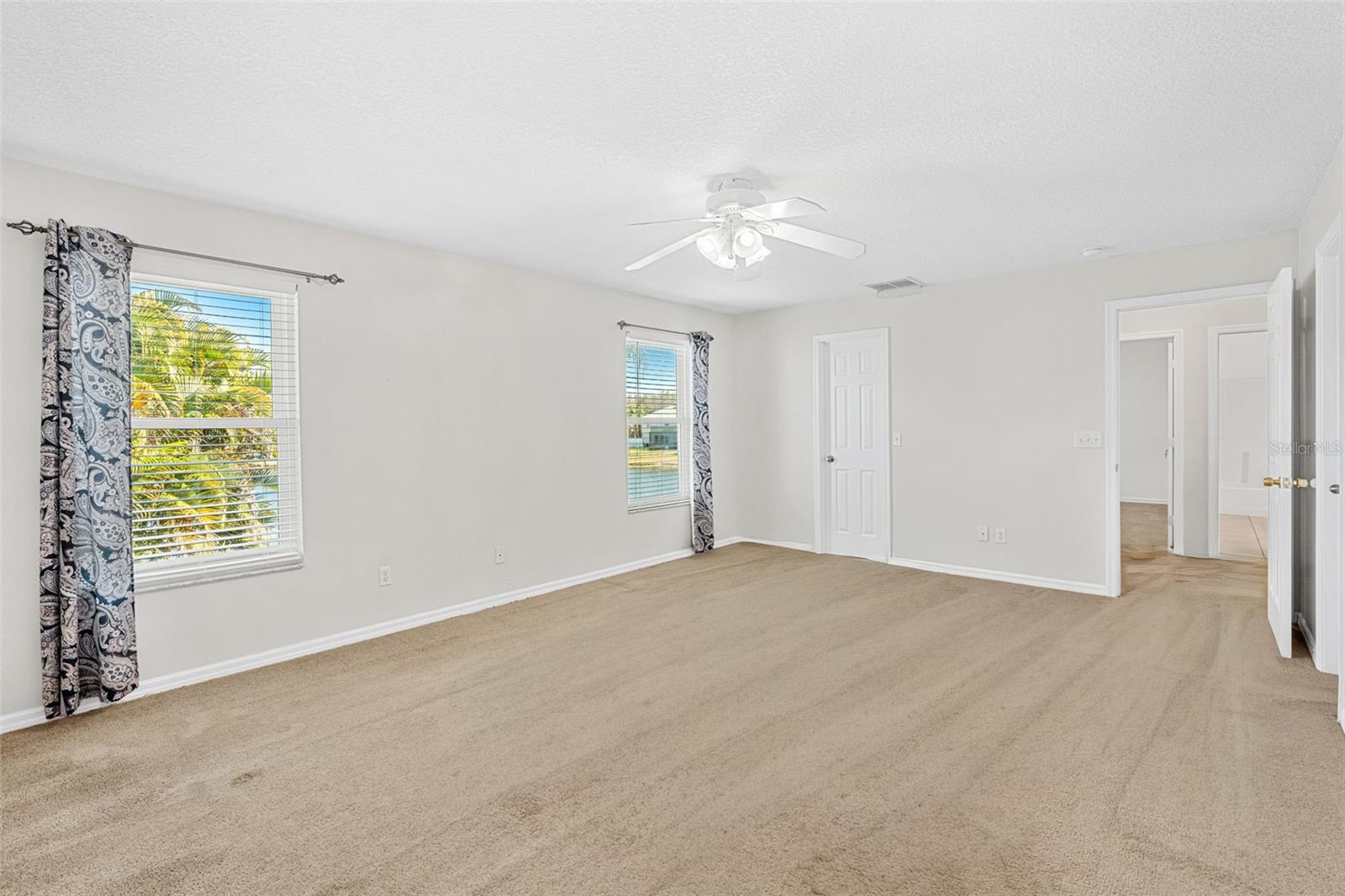 1015 SENECA FALLS DR, ORLANDO, FL, 32828