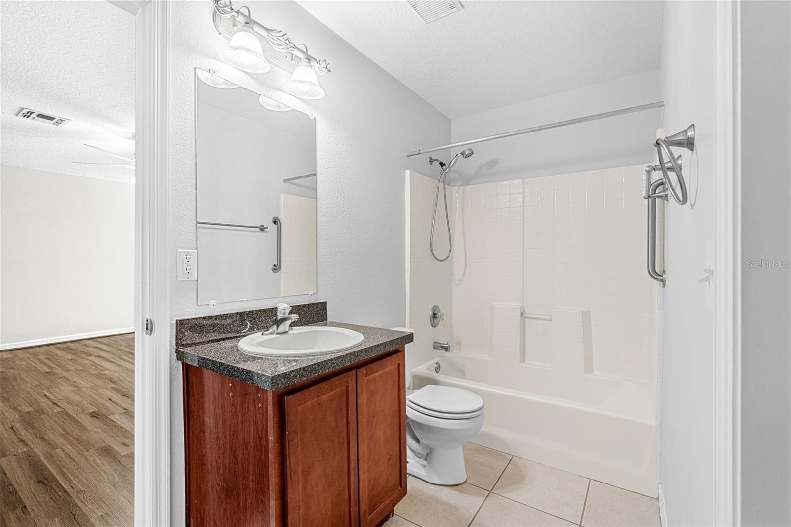 1015 SENECA FALLS DR, ORLANDO, FL, 32828