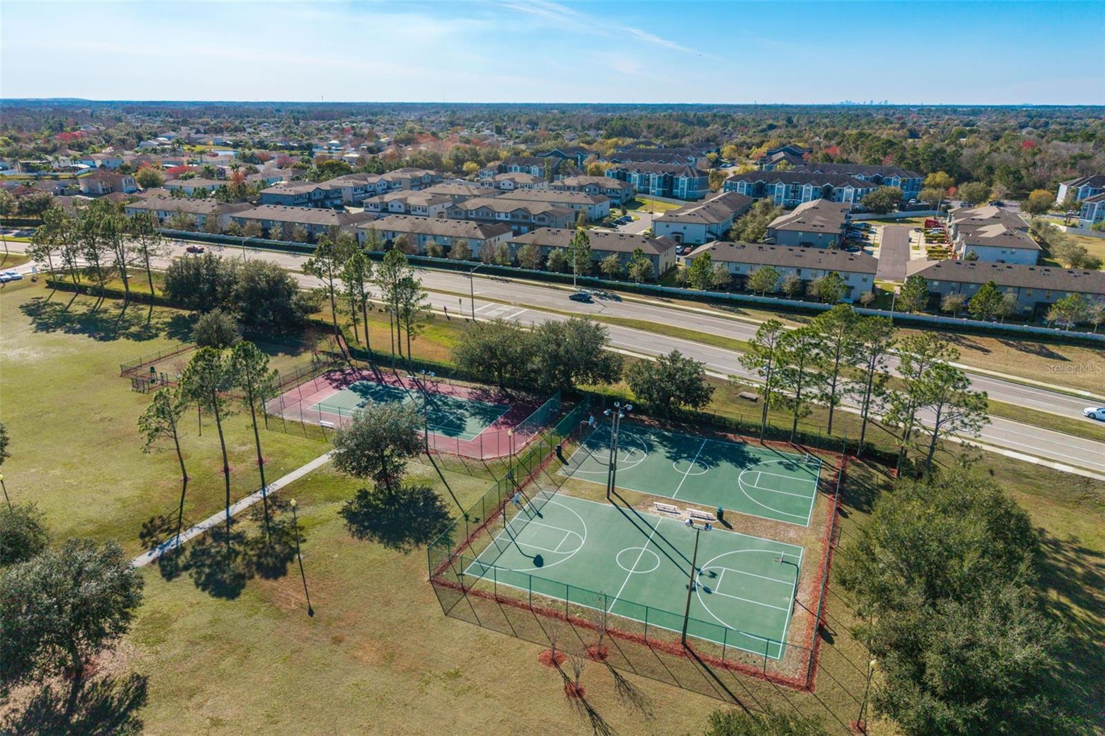 1015 SENECA FALLS DR, ORLANDO, FL, 32828