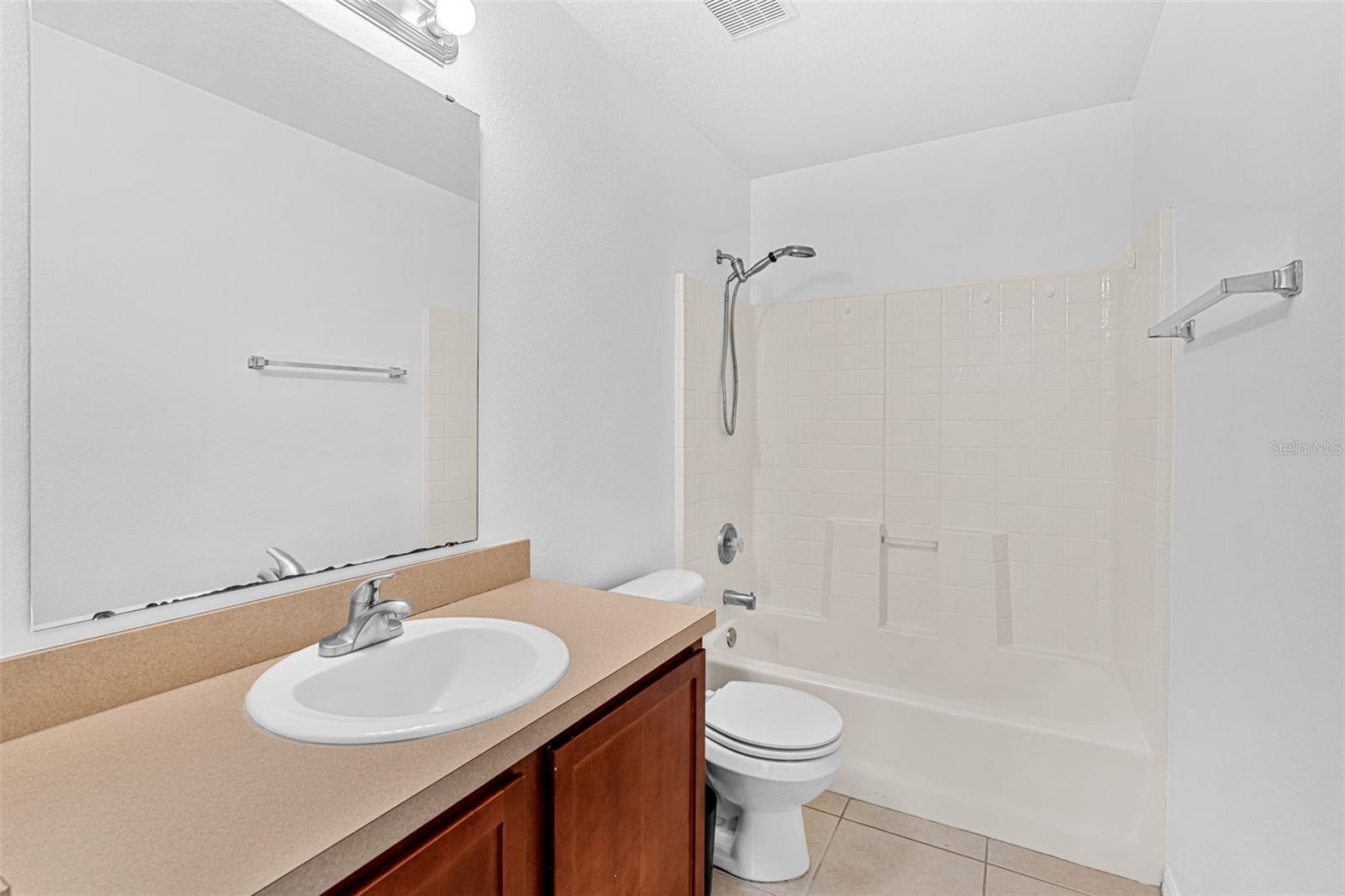 1015 SENECA FALLS DR, ORLANDO, FL, 32828