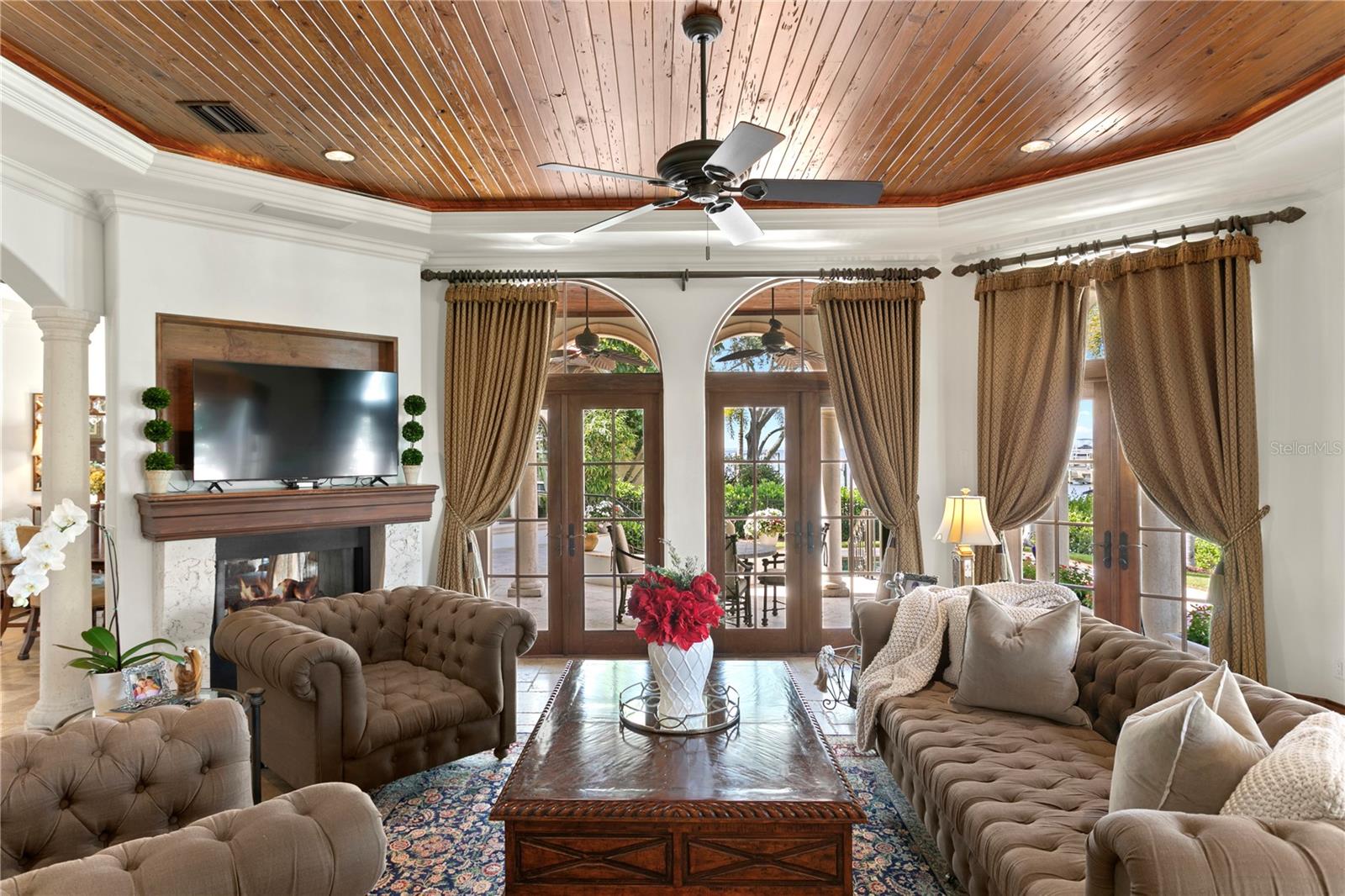 TB8463472 Property Photo