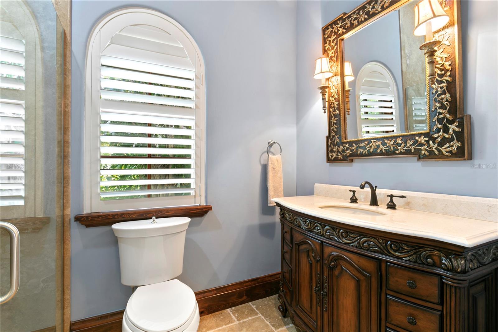 TB8463472 Property Photo