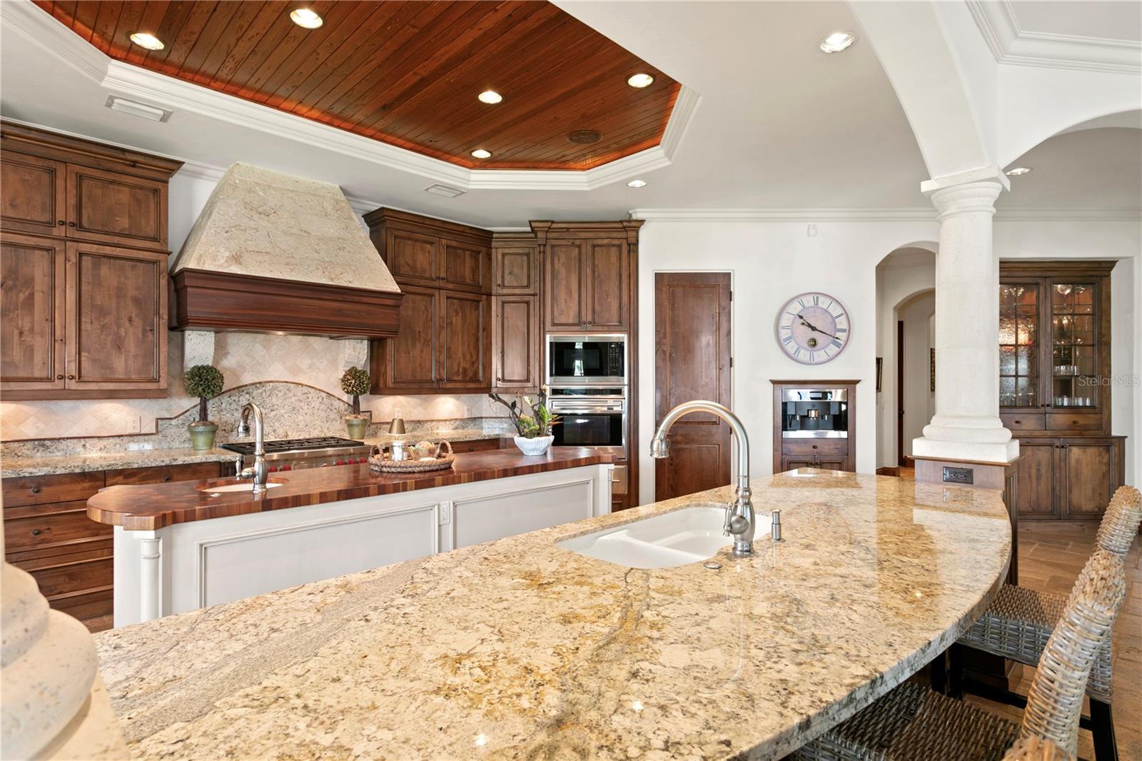 TB8463472 Property Photo