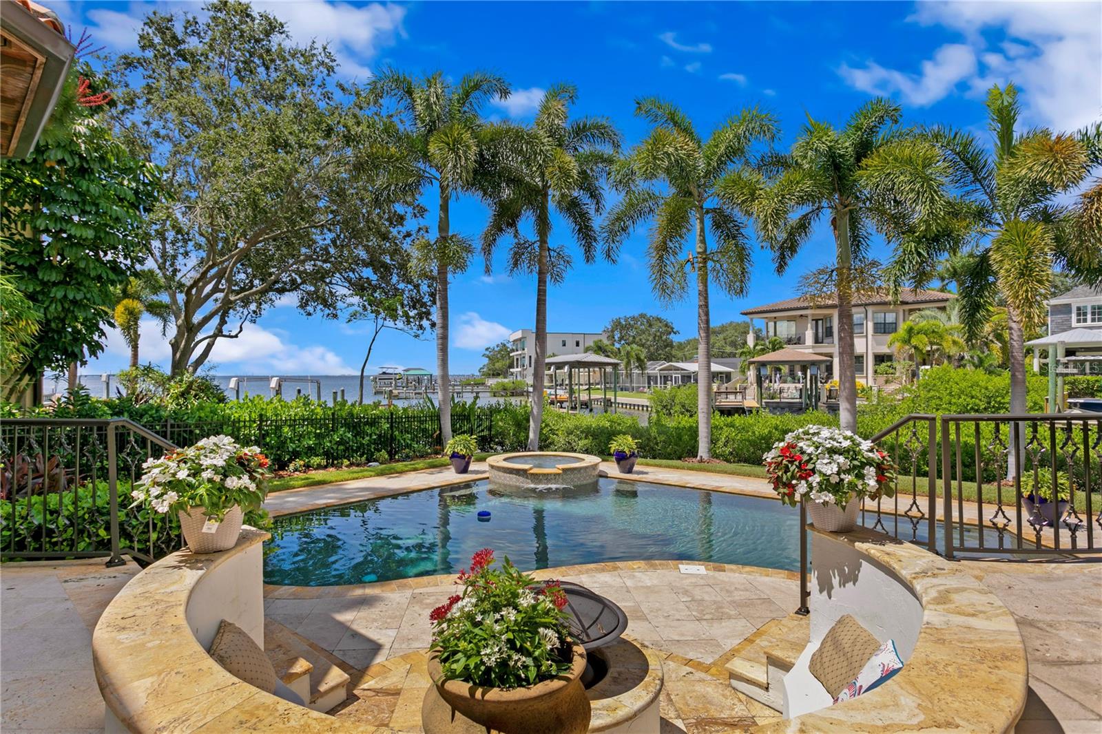 TB8463472 Property Photo