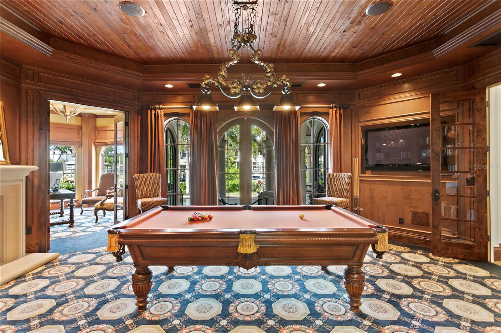 TB8463472 Property Photo