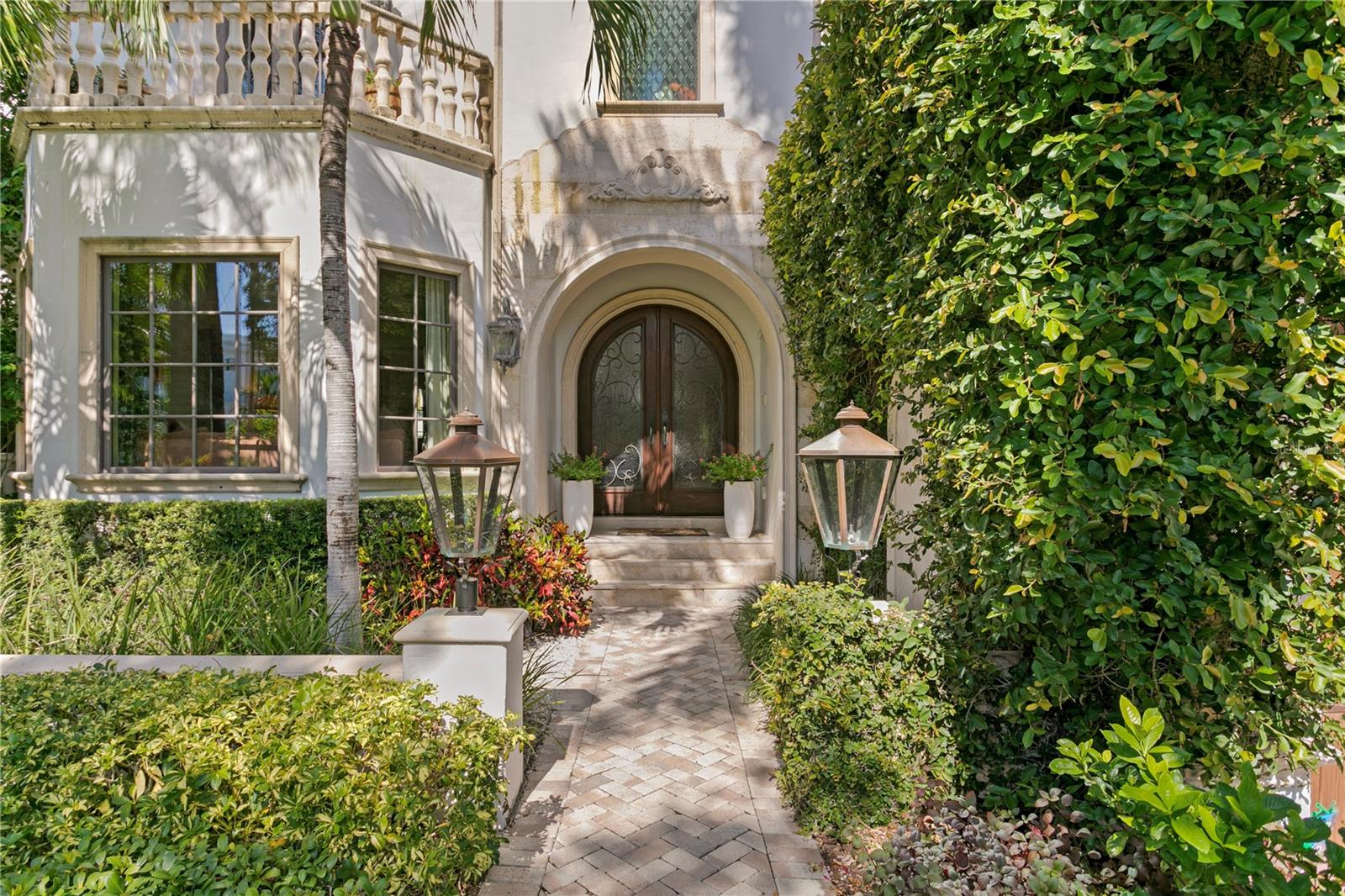 TB8463472 Property Photo