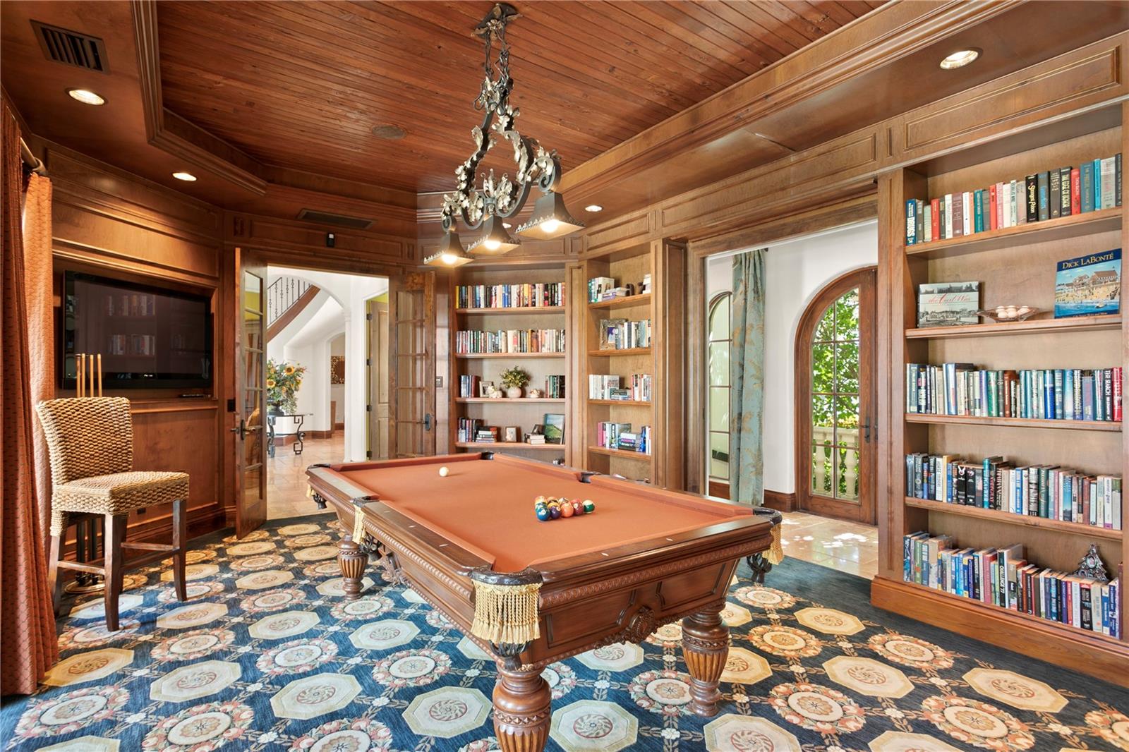 TB8463472 Property Photo