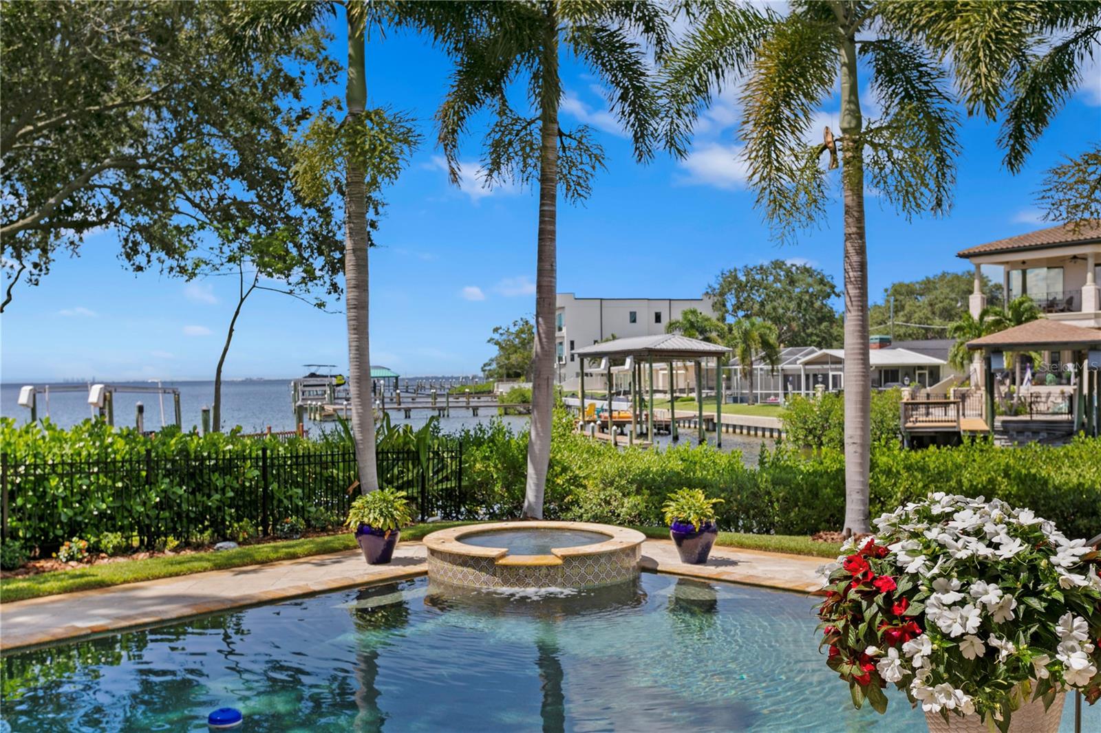 TB8463472 Property Photo