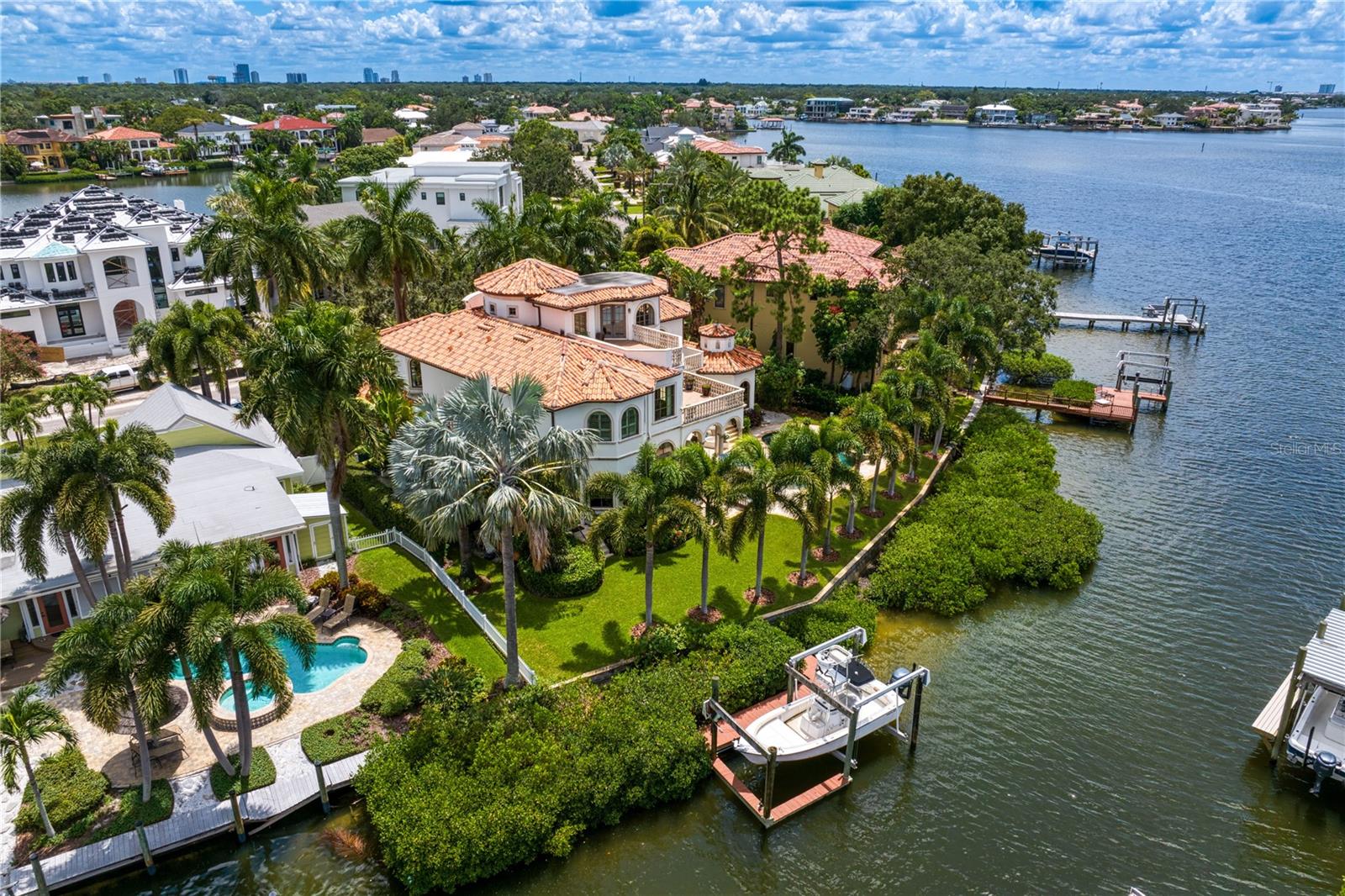 TB8463472 Property Photo