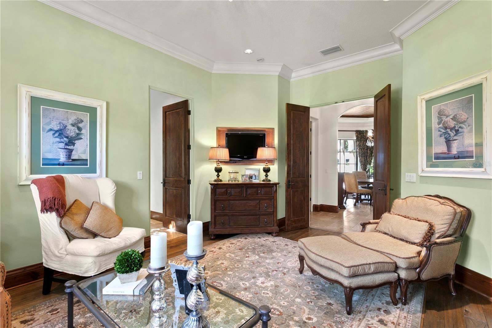 TB8463472 Property Photo