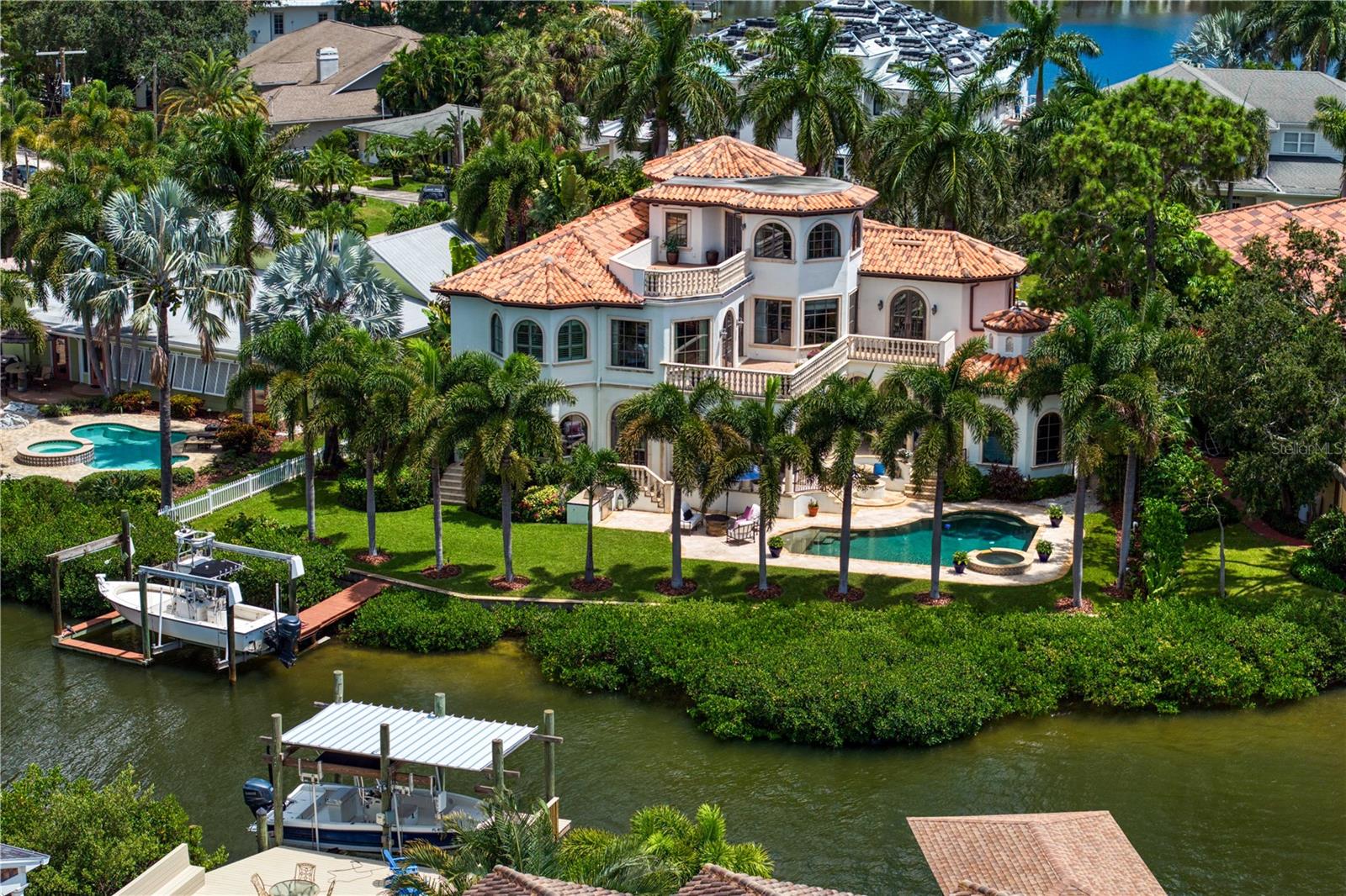 TB8463472 Property Photo