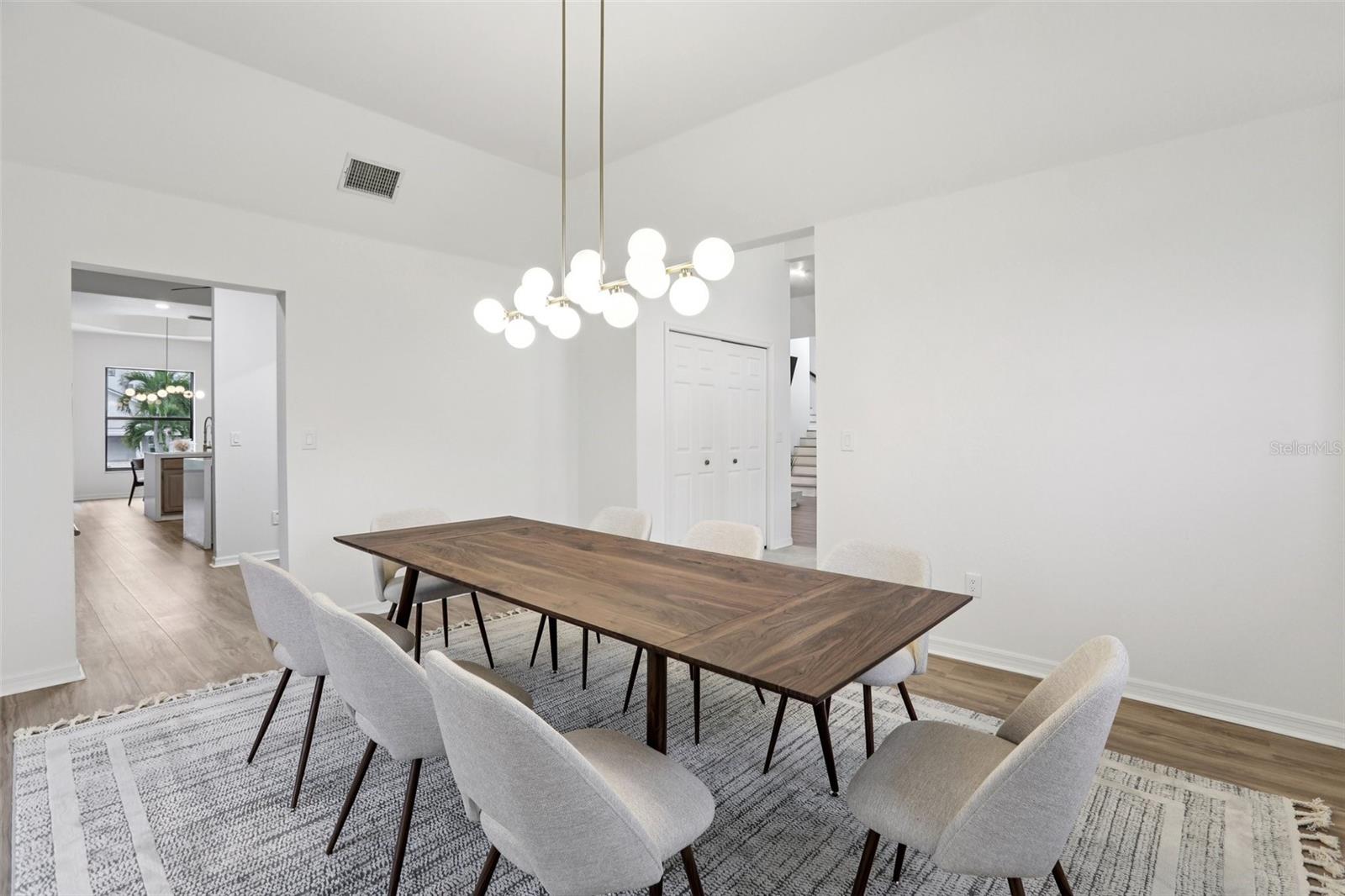 TB8463487 Property Photo