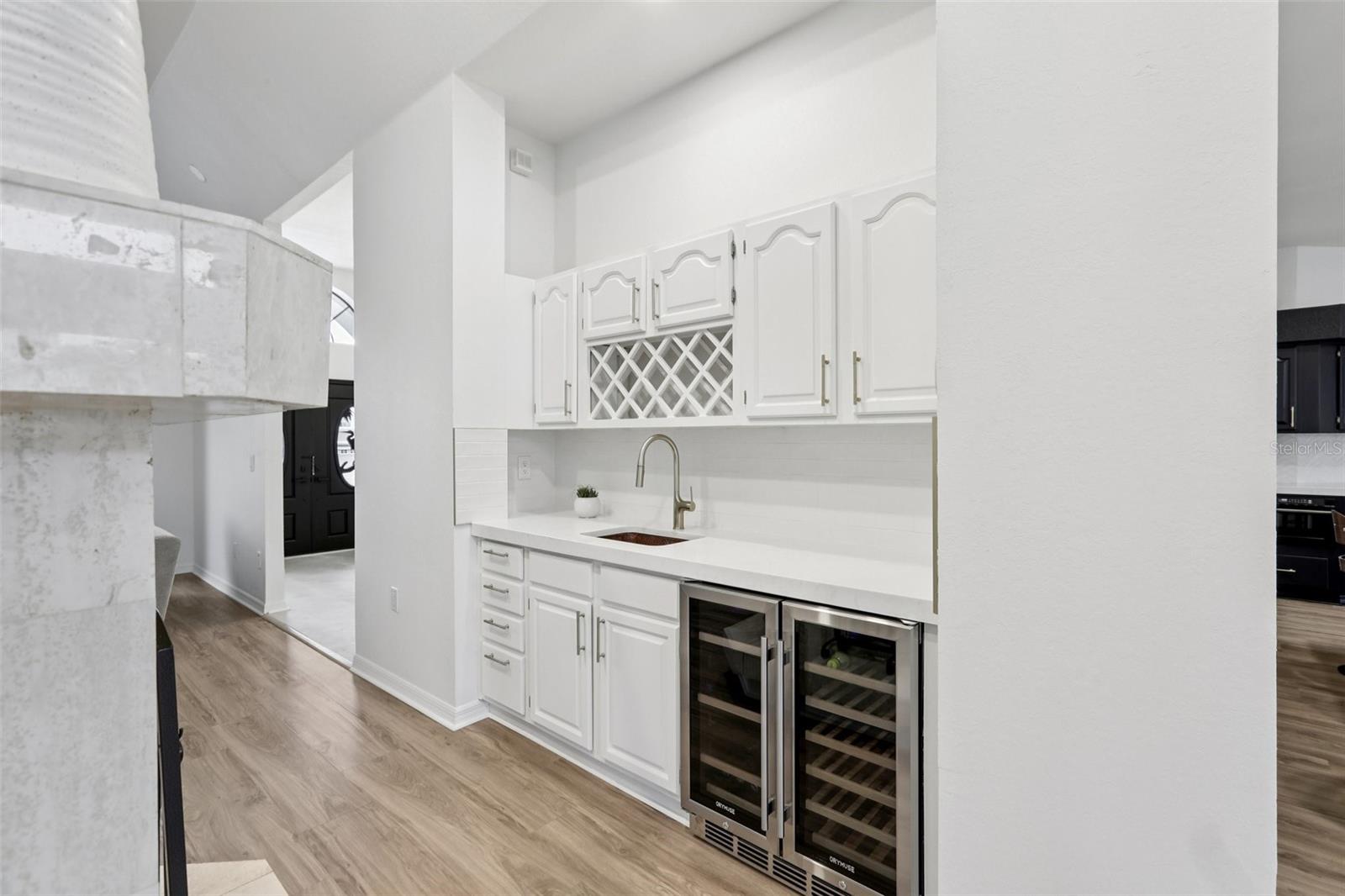 TB8463487 Property Photo