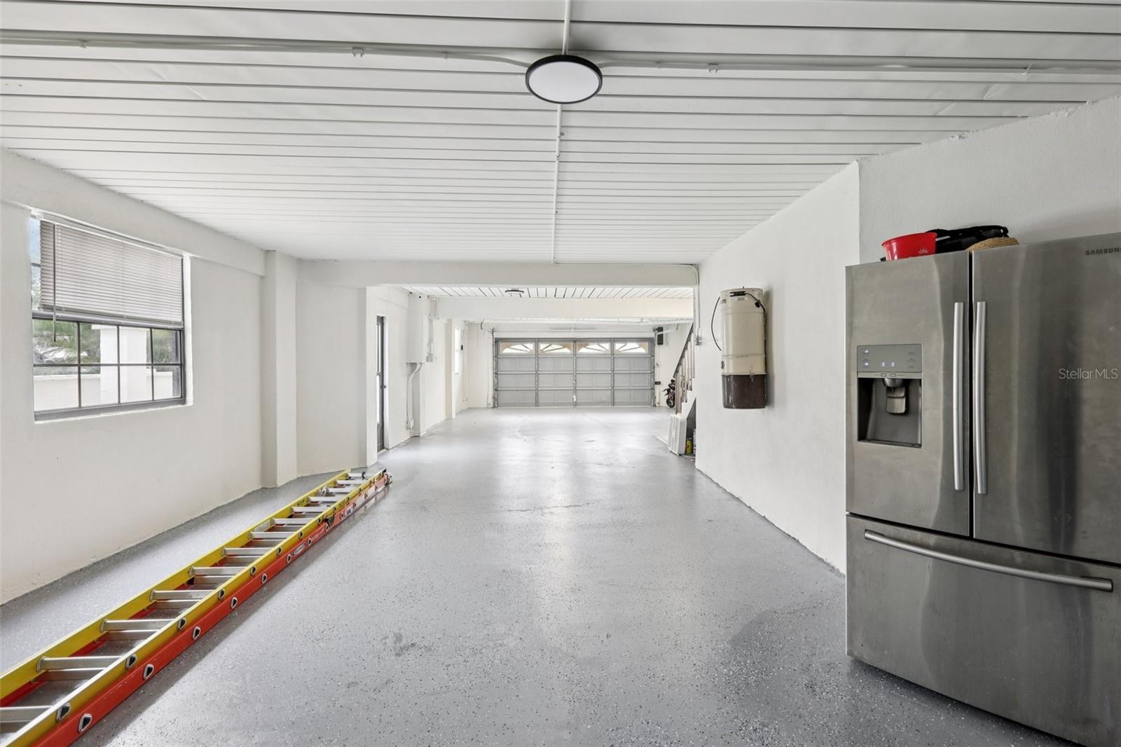 TB8463487 Property Photo