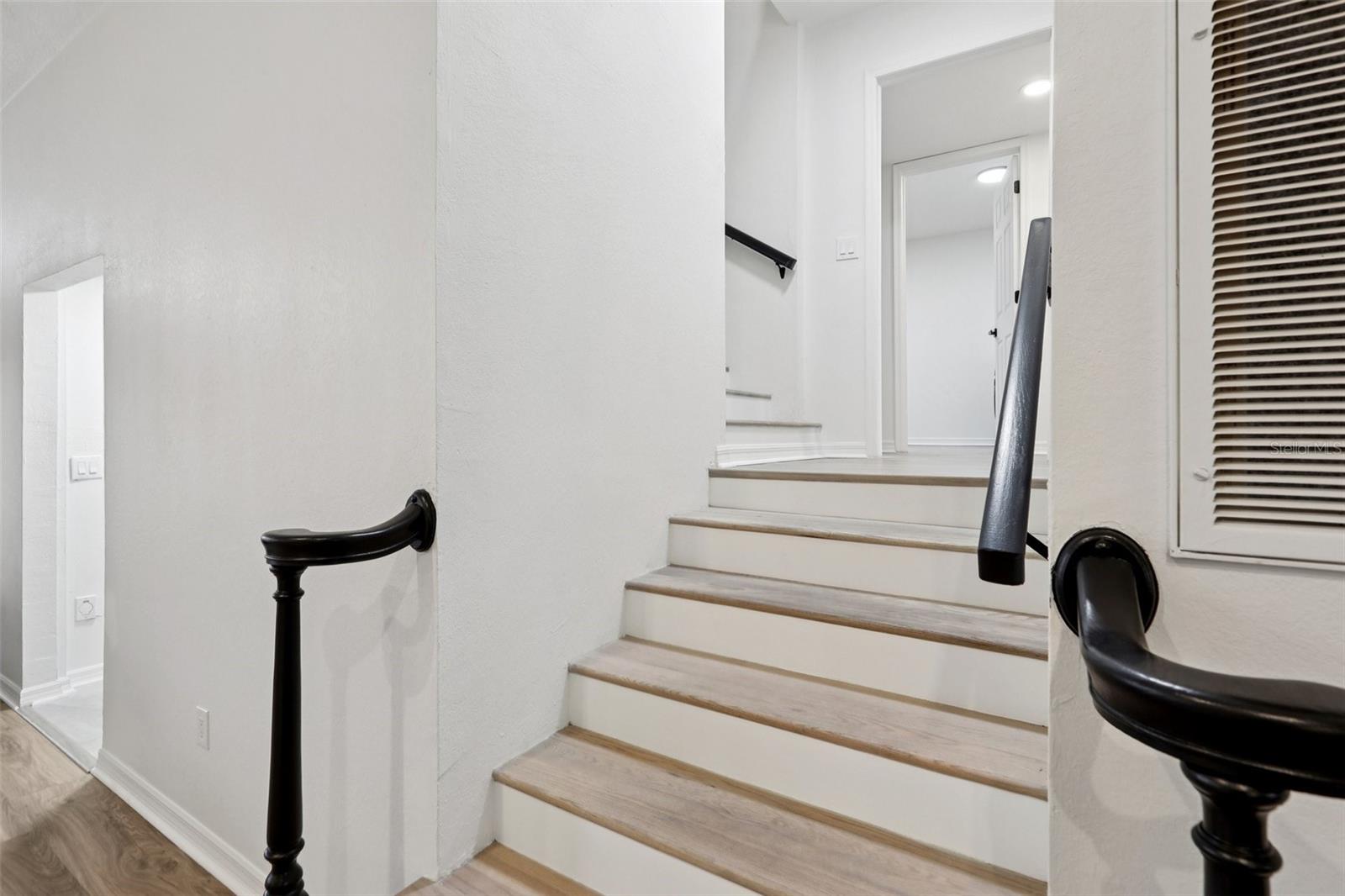 TB8463487 Property Photo