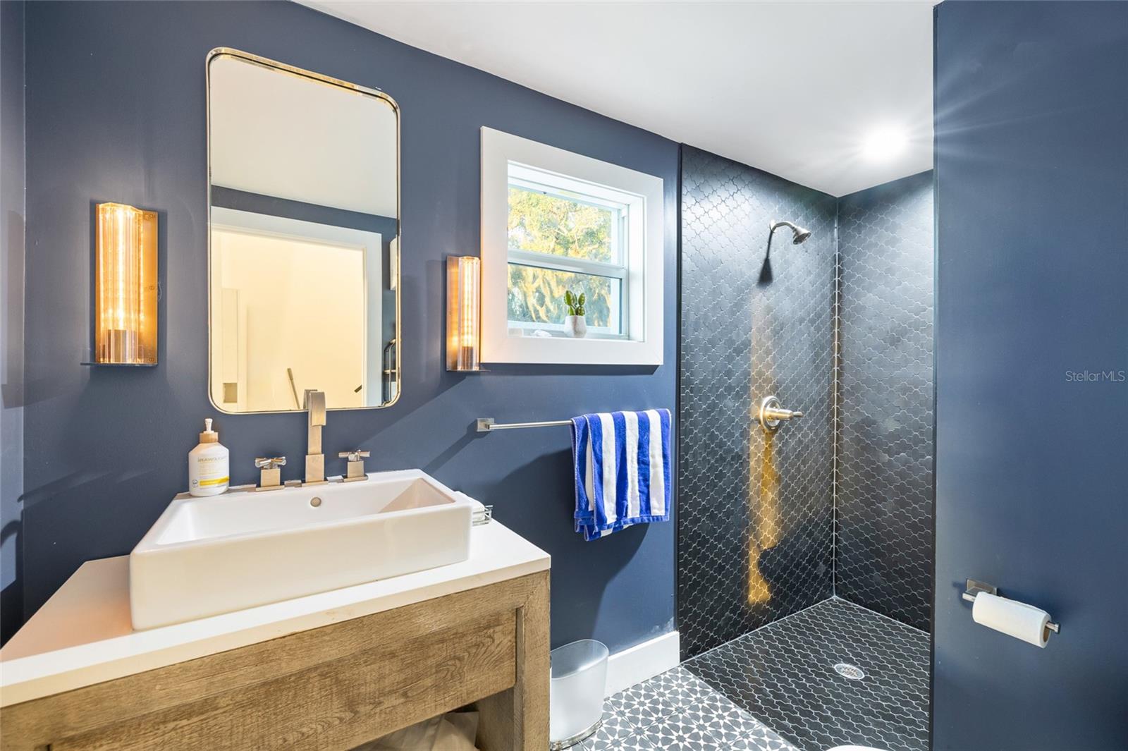 A4677883 Property Photo