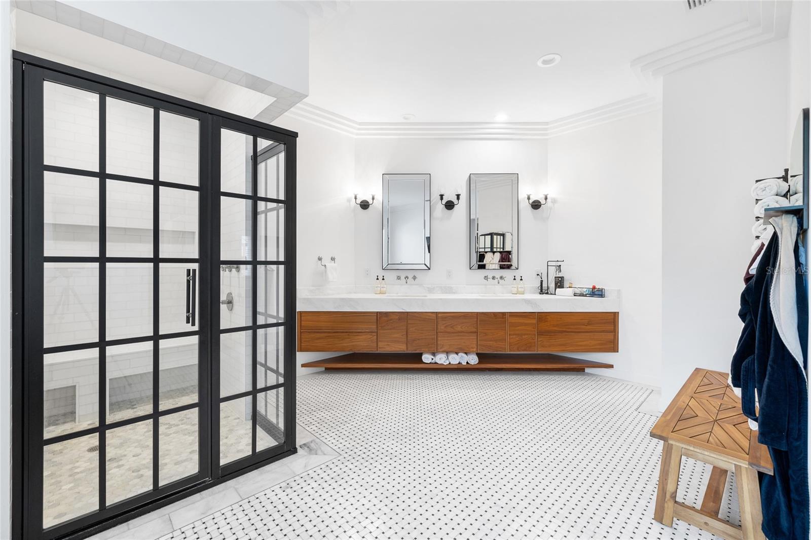 A4677883 Property Photo