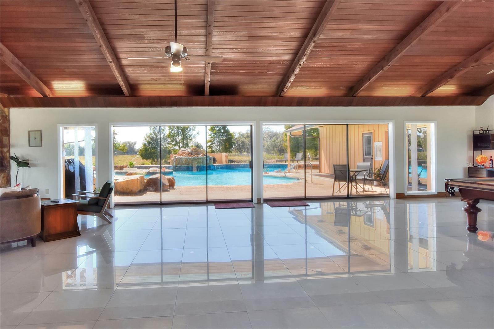 TB8463525 Property Photo