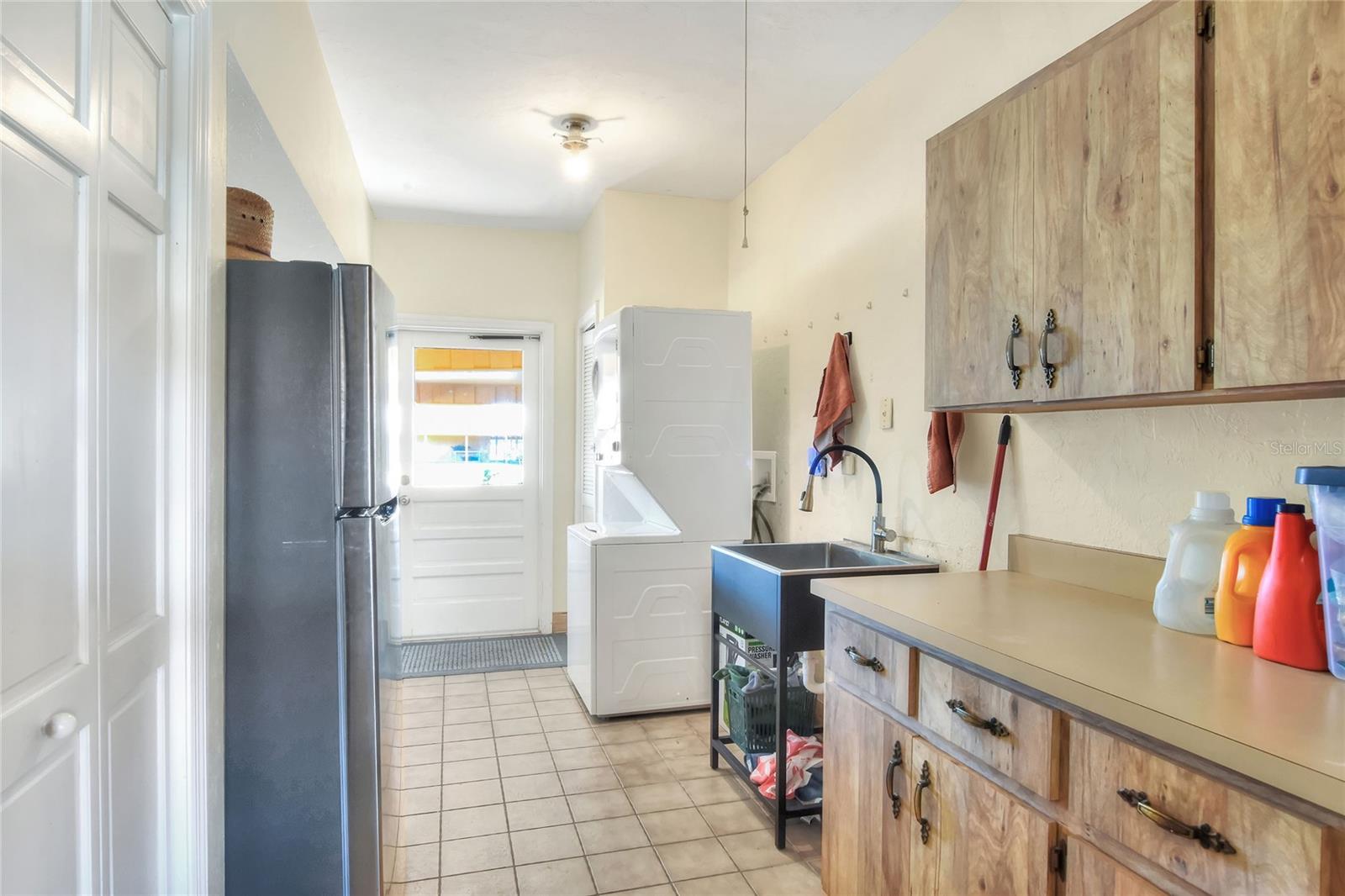 TB8463525 Property Photo