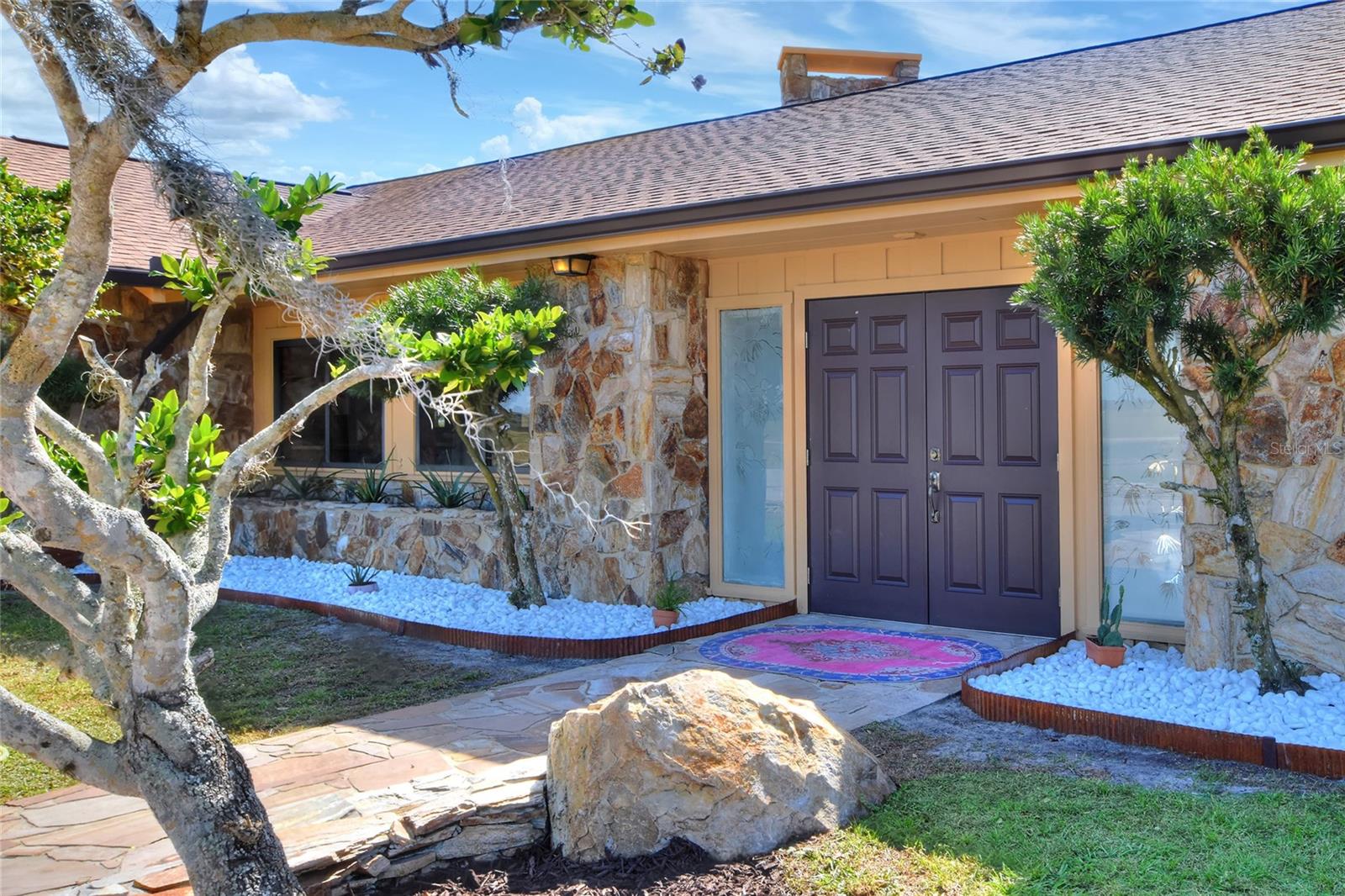 TB8463525 Property Photo