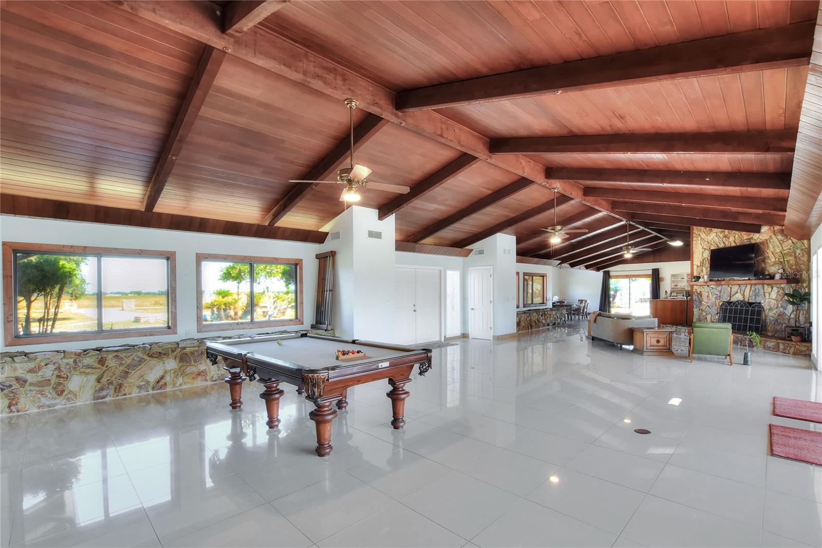 TB8463525 Property Photo