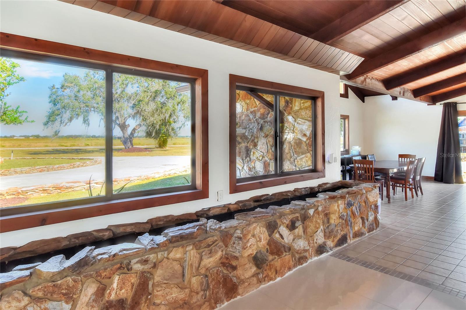 TB8463525 Property Photo