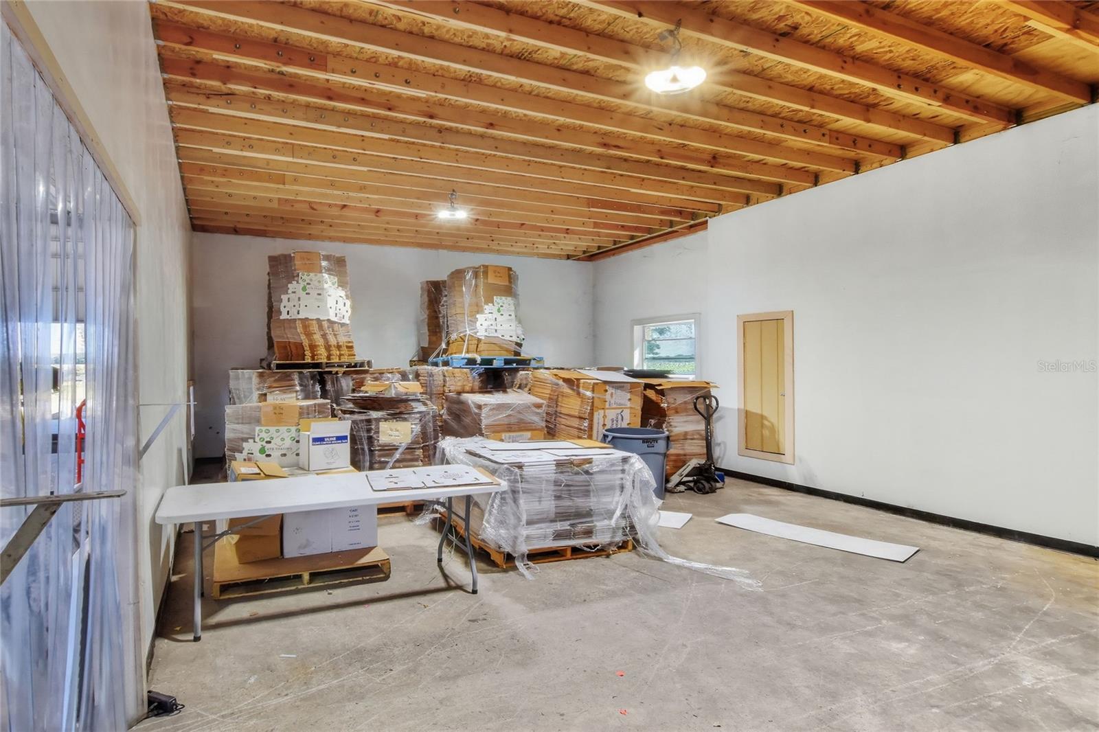 TB8463525 Property Photo