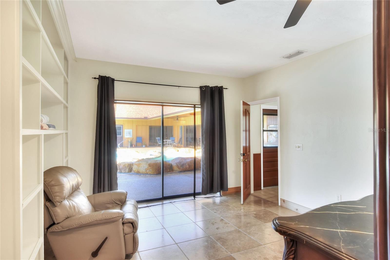 TB8463525 Property Photo