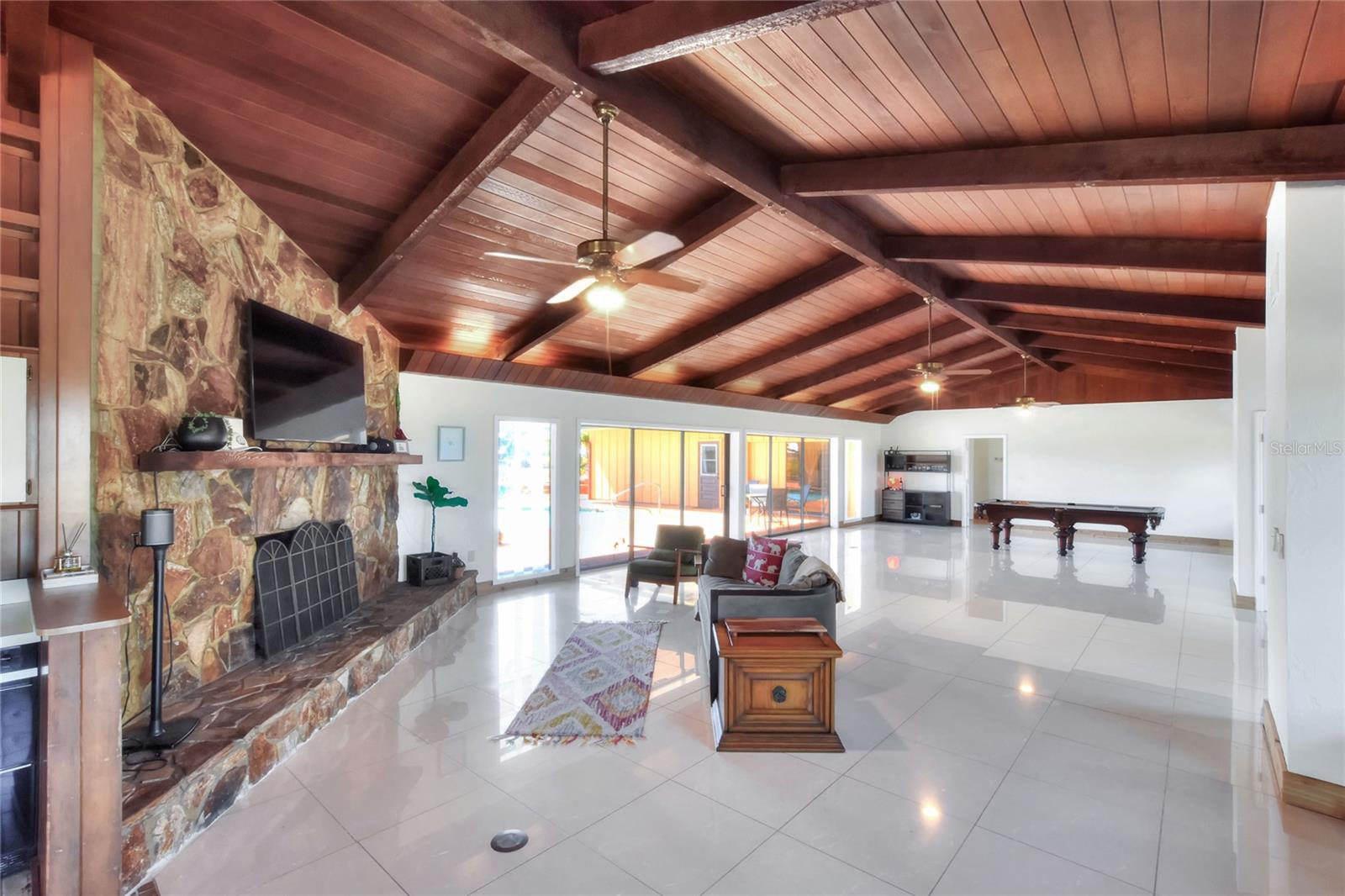 TB8463525 Property Photo