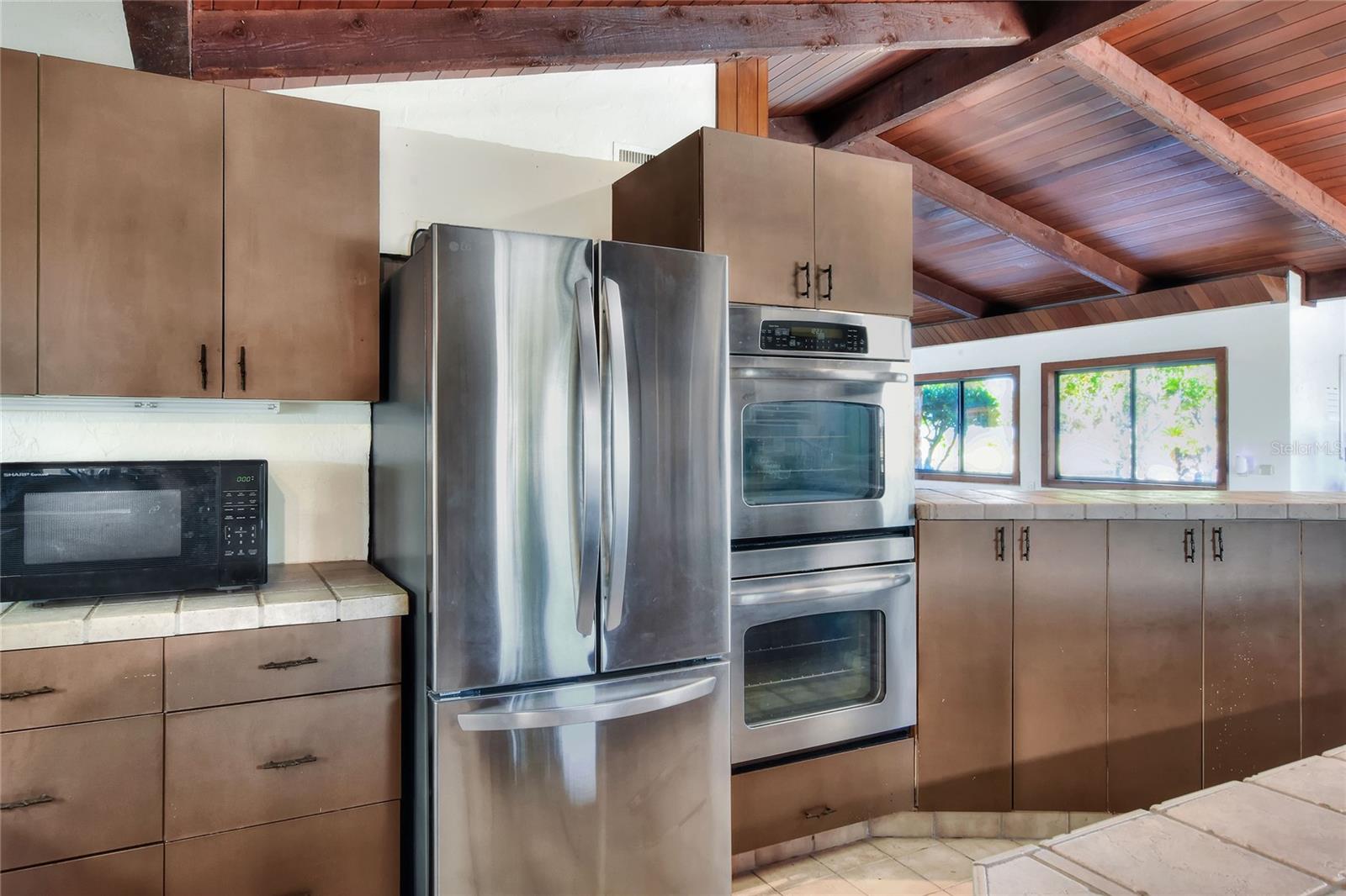 TB8463525 Property Photo