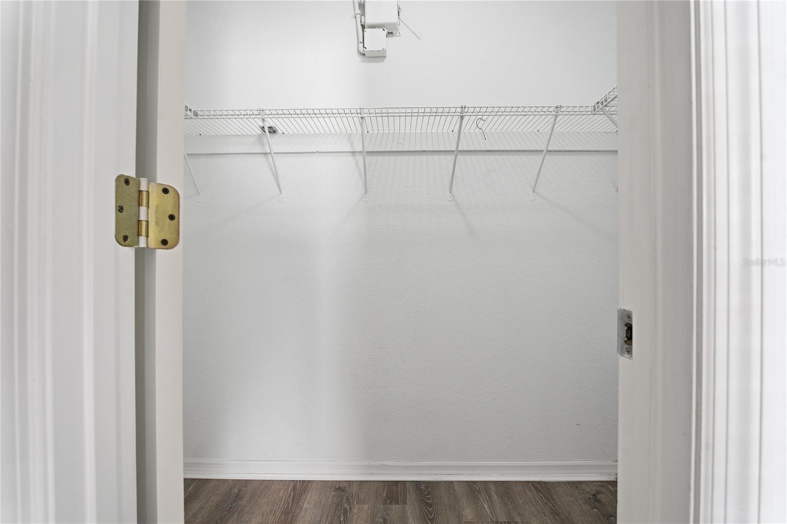 WALK IN CLOSET IN THE PRIMARY