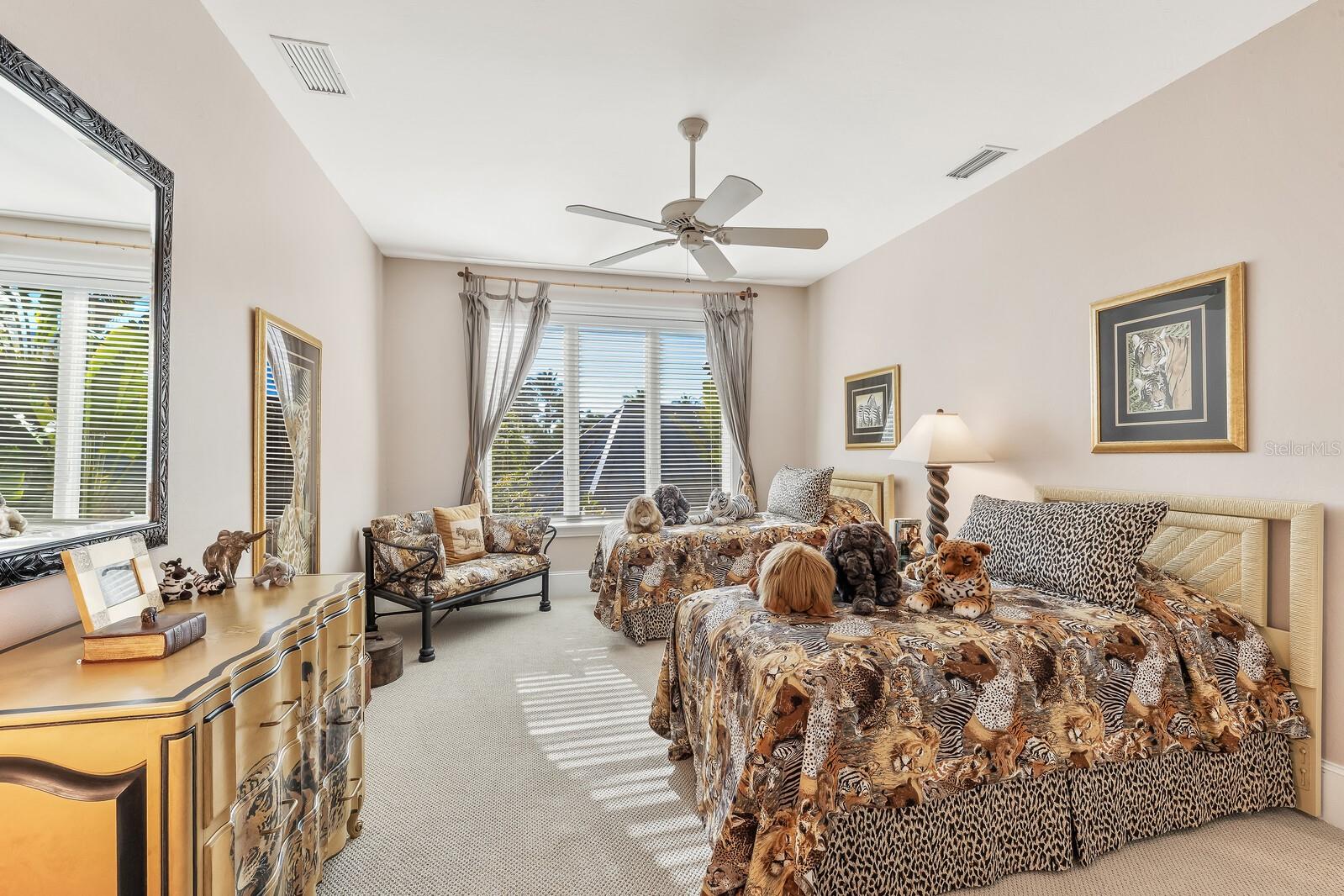 D6145548 Property Photo