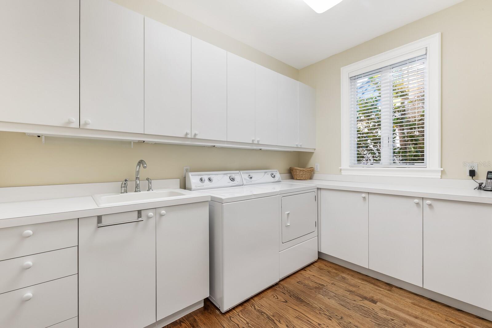 D6145548 Property Photo