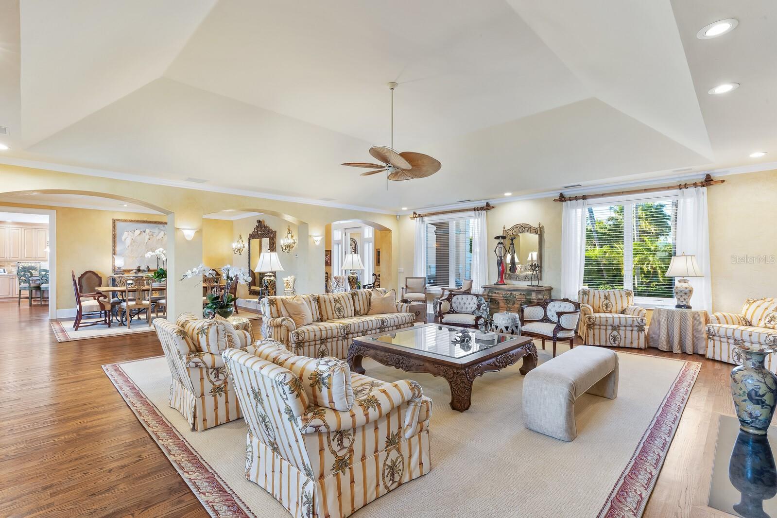 D6145548 Property Photo