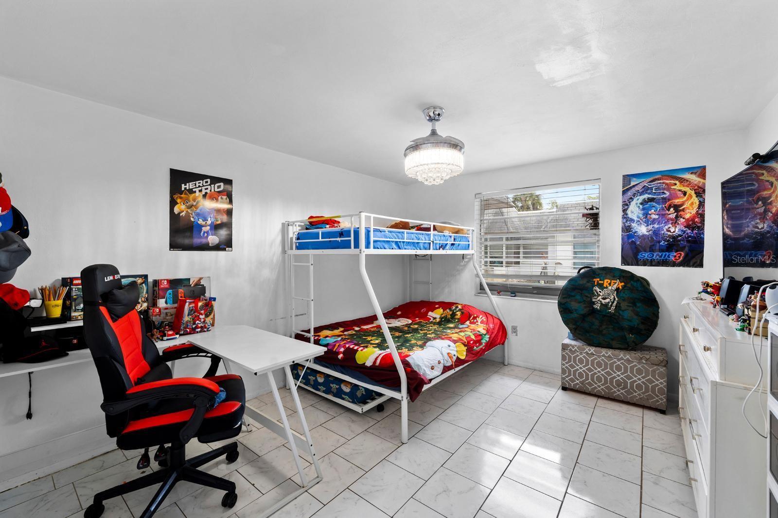 TB8463559 Property Photo