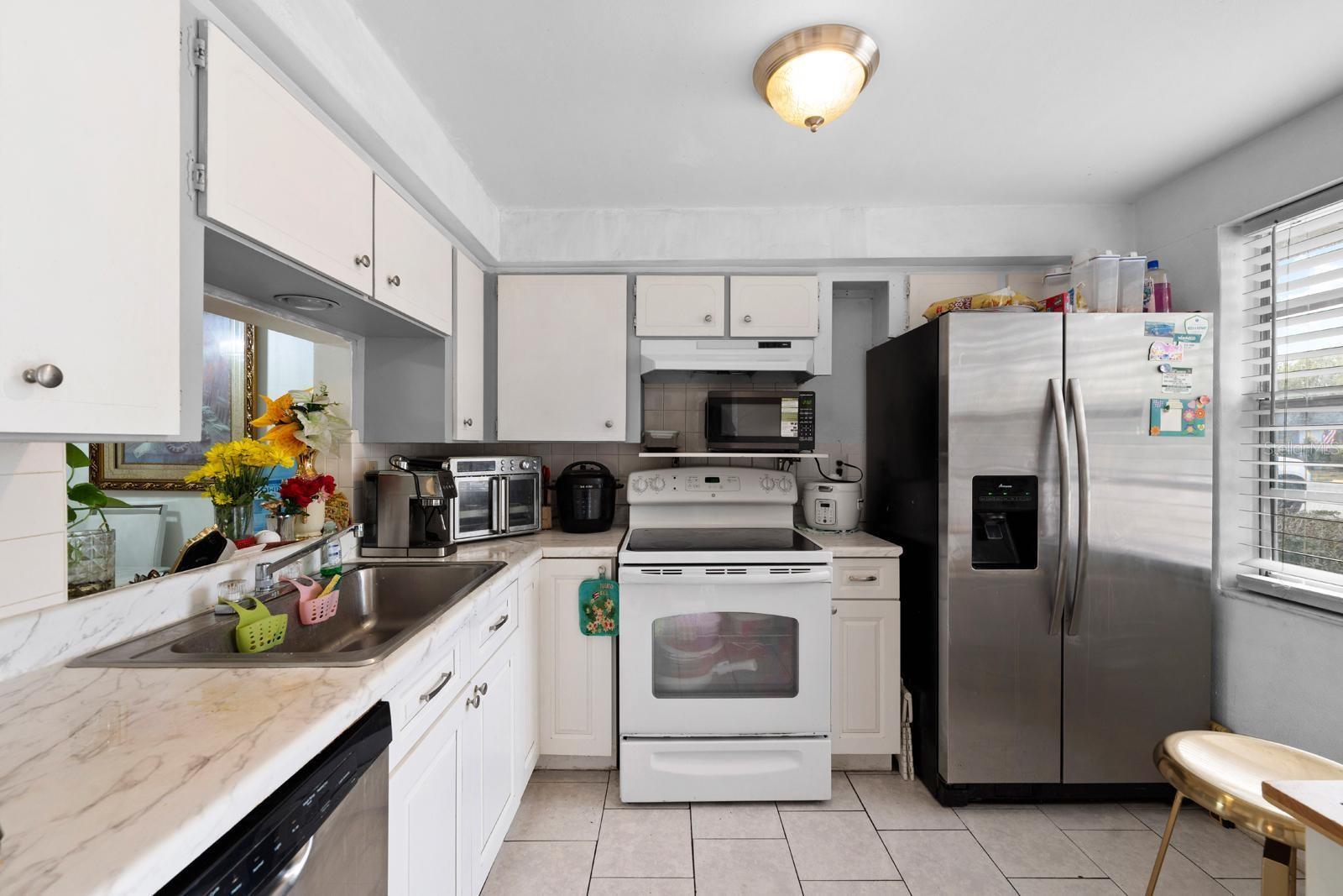 TB8463559 Property Photo