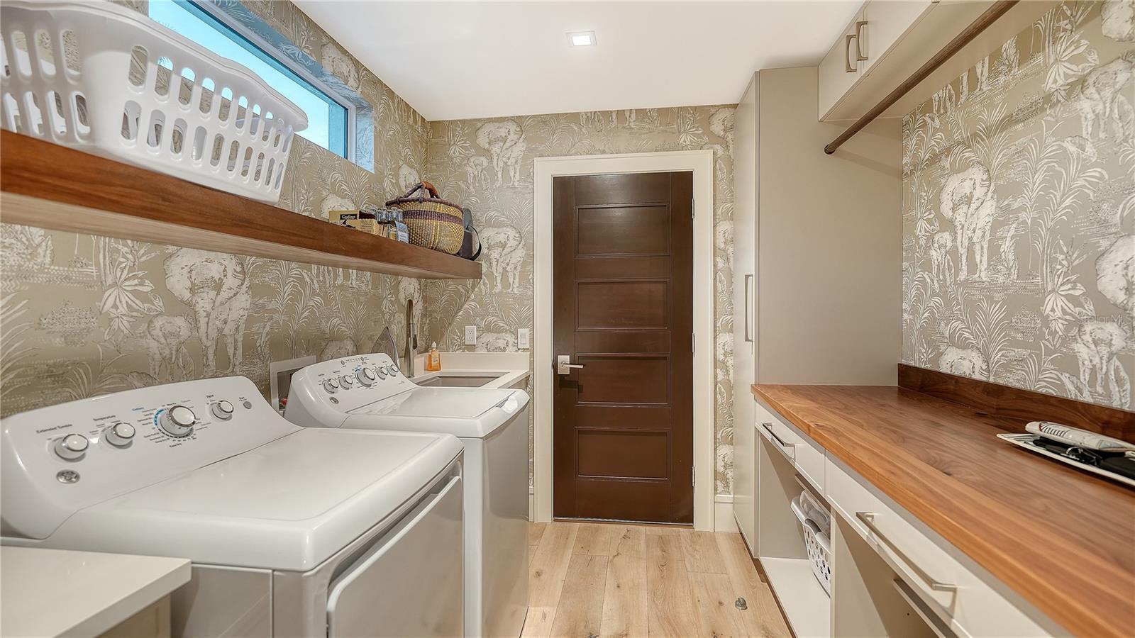 A4677923 Property Photo