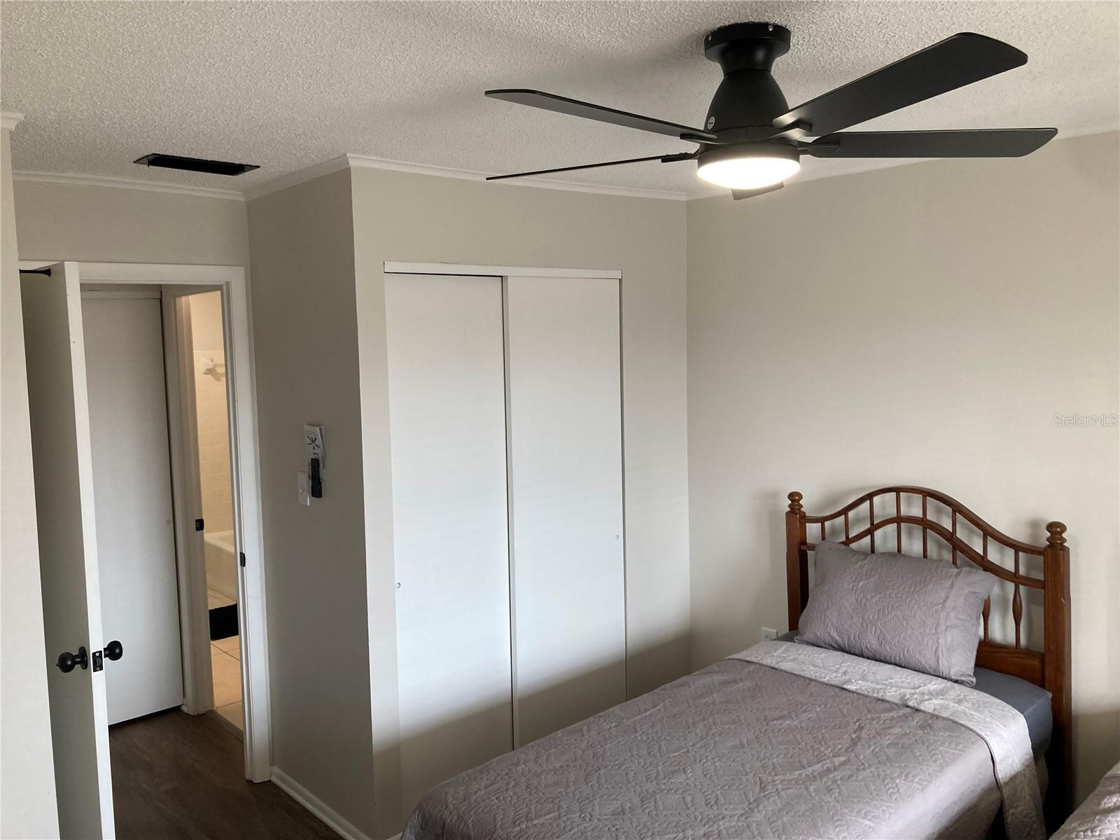 A4677941 Property Photo