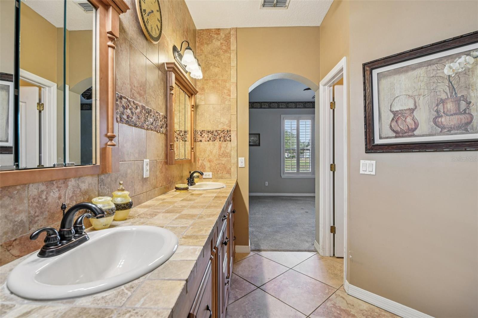 8013 PINE HOLLOW DR, MOUNT DORA, FL, 32757