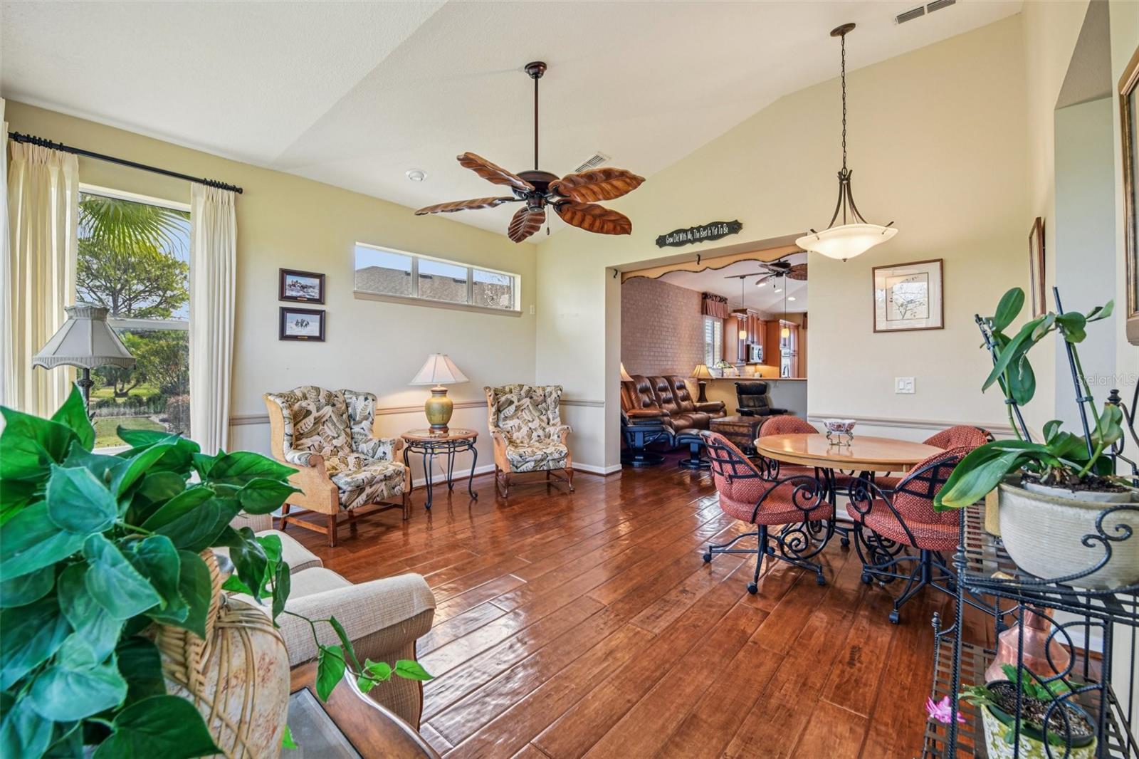 8013 PINE HOLLOW DR, MOUNT DORA, FL, 32757