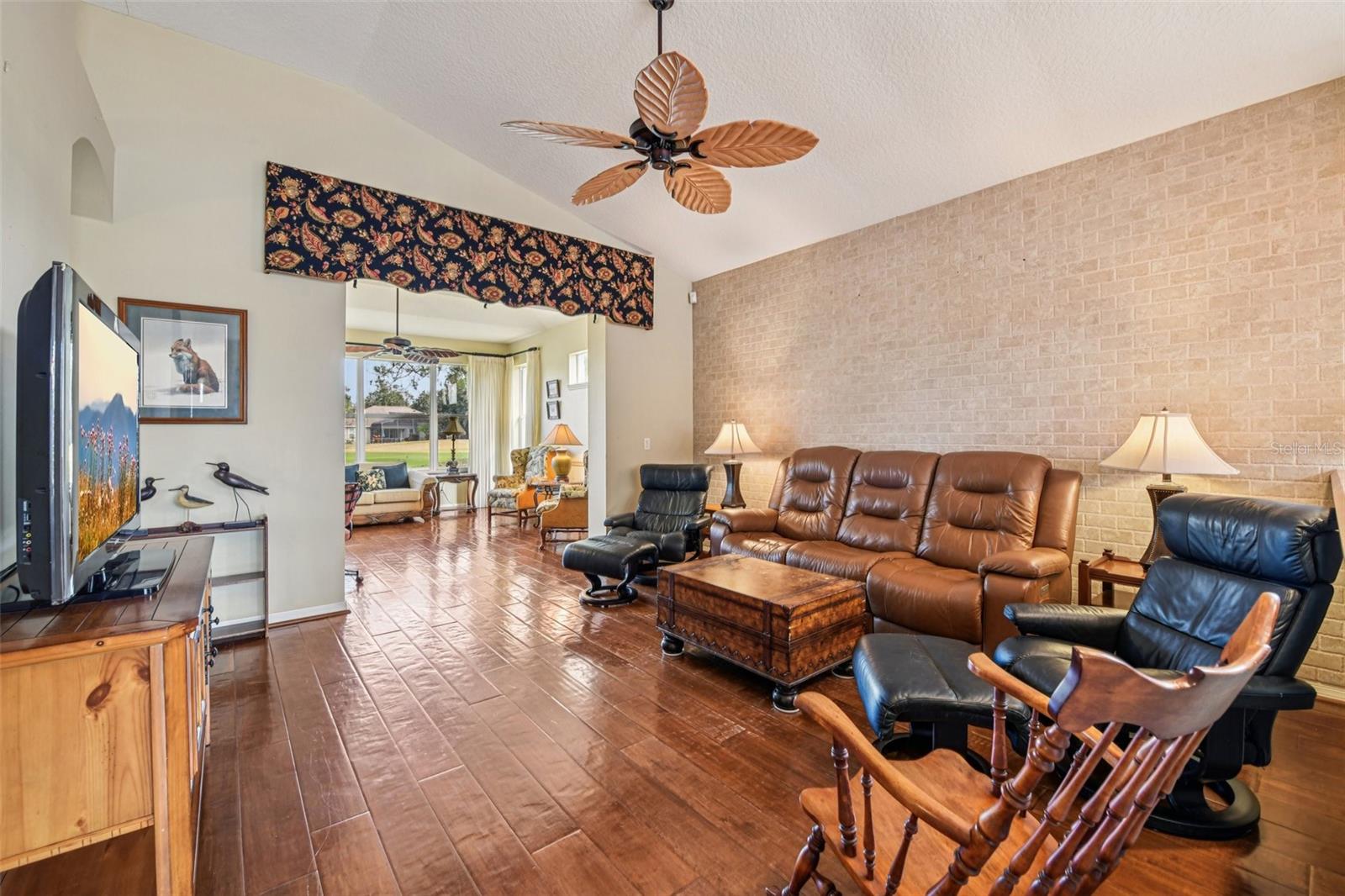 8013 PINE HOLLOW DR, MOUNT DORA, FL, 32757