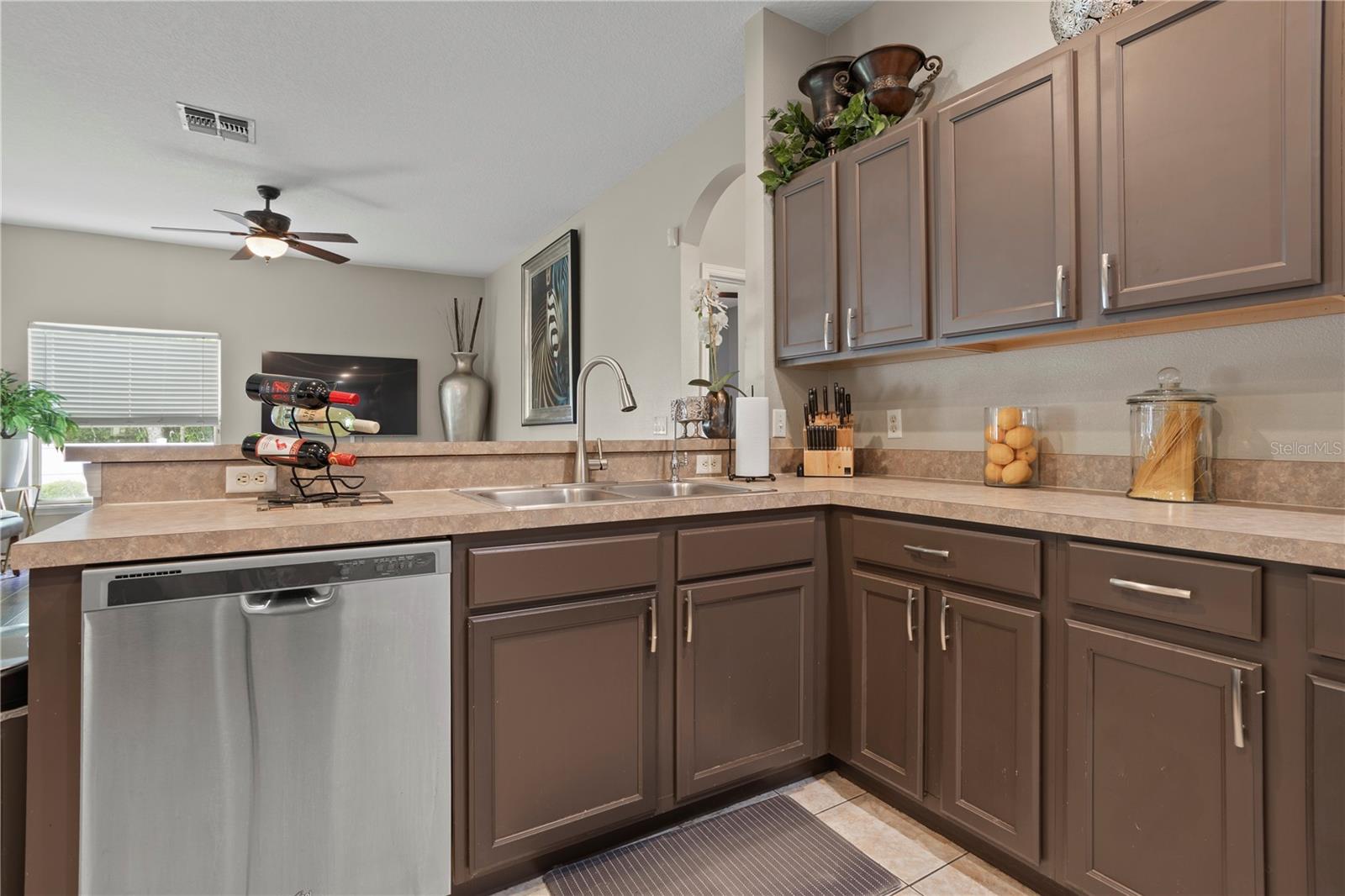 548 CAREY WAY, ORLANDO, FL, 32825