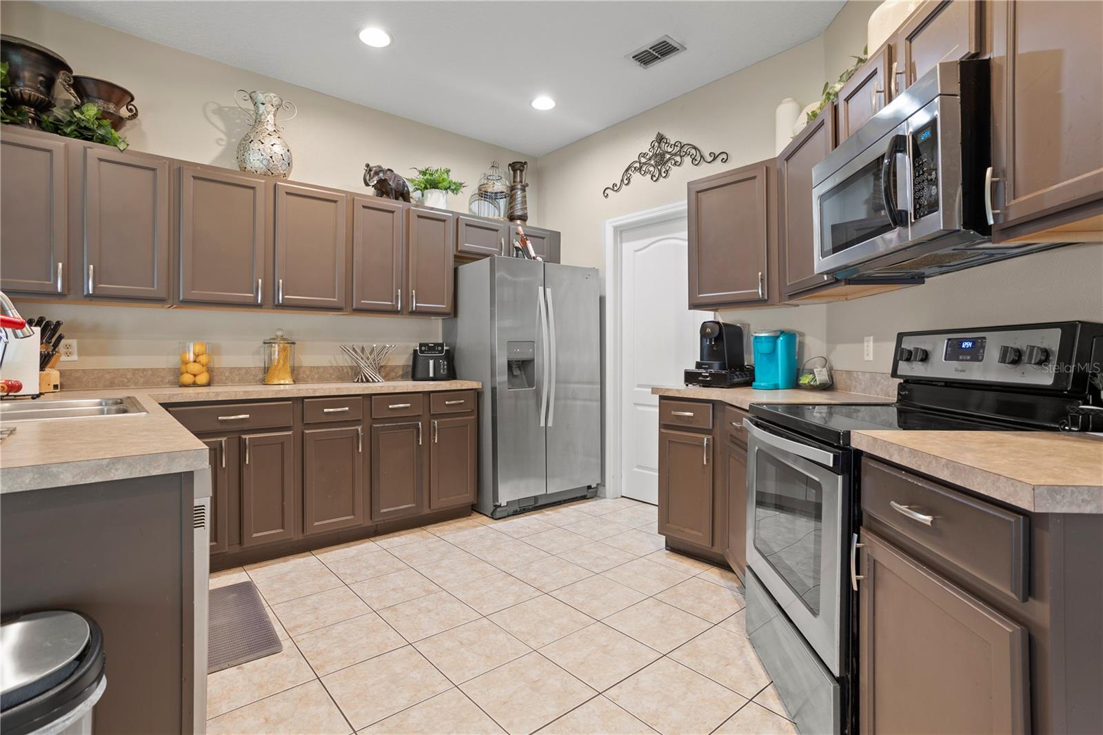 548 CAREY WAY, ORLANDO, FL, 32825