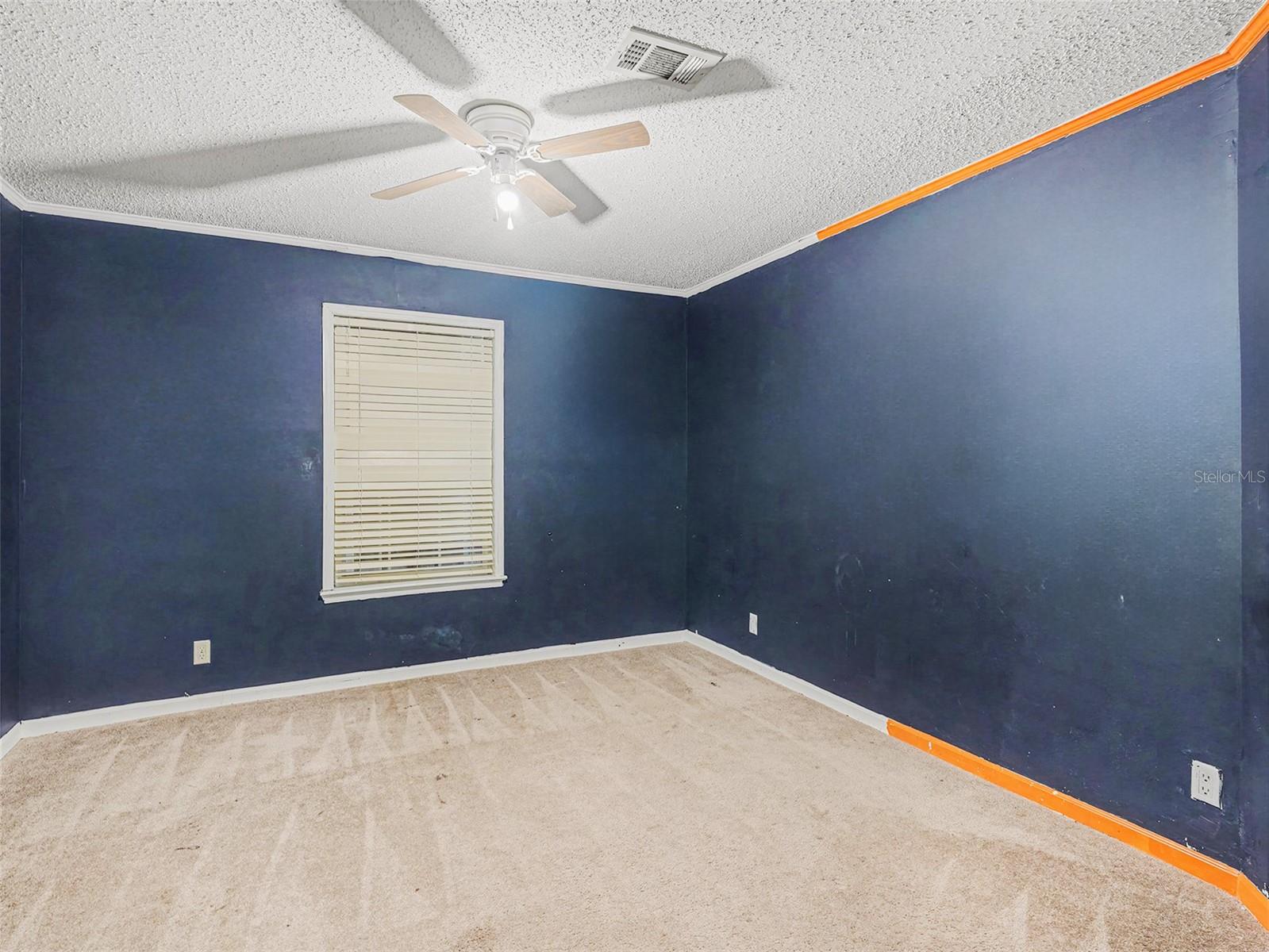 TB8463621 Property Photo