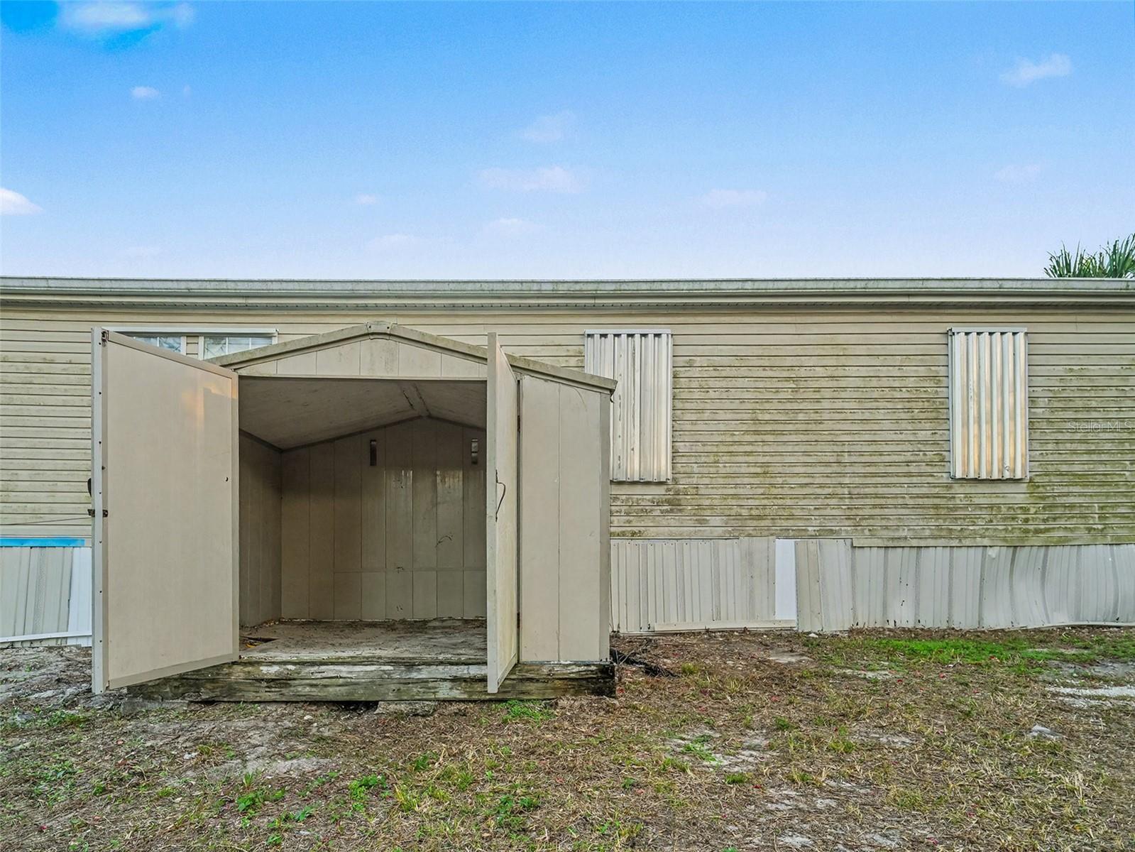 TB8463621 Property Photo