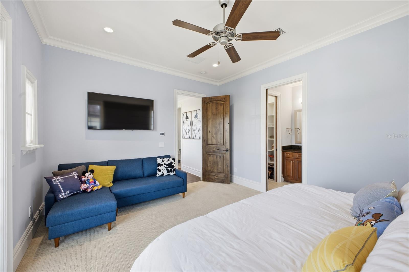 O6373084 Property Photo