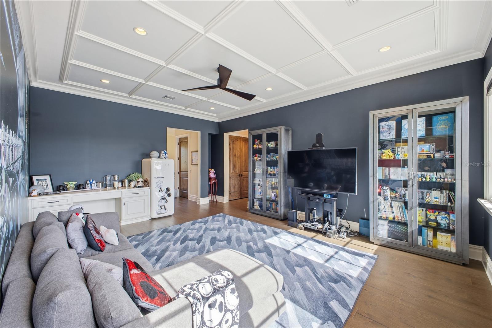 O6373084 Property Photo