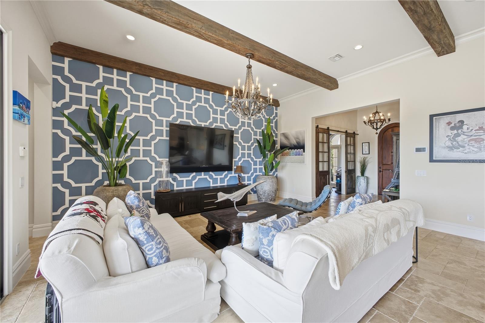 O6373084 Property Photo