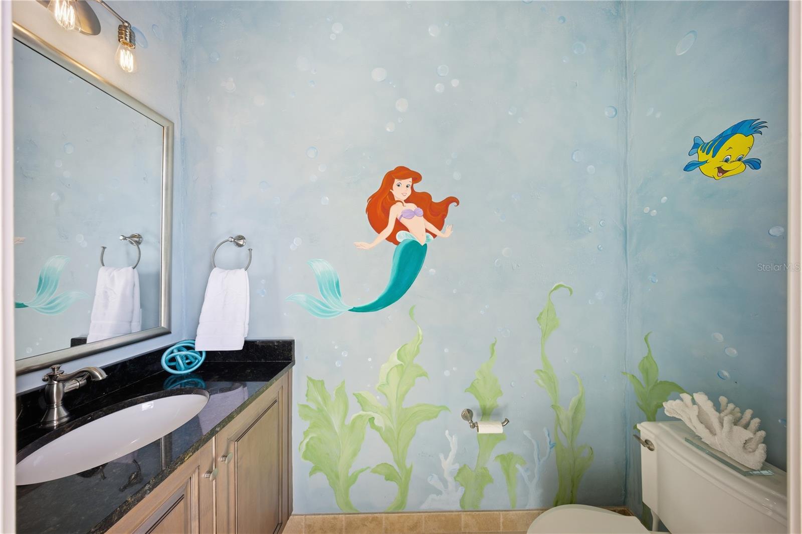 O6373084 Property Photo